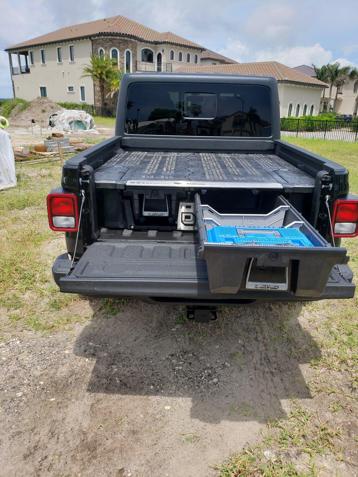 Jeep Gladiator Decked storage system installed 20190828_132102