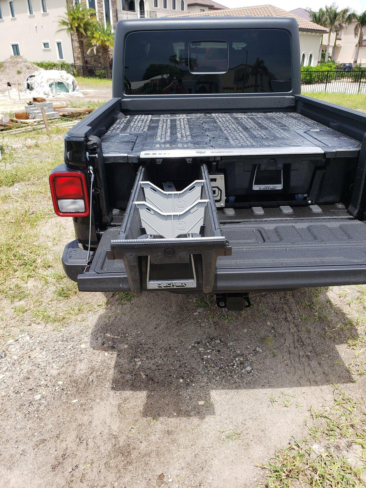 Jeep Gladiator Decked storage system installed 20190828_132121