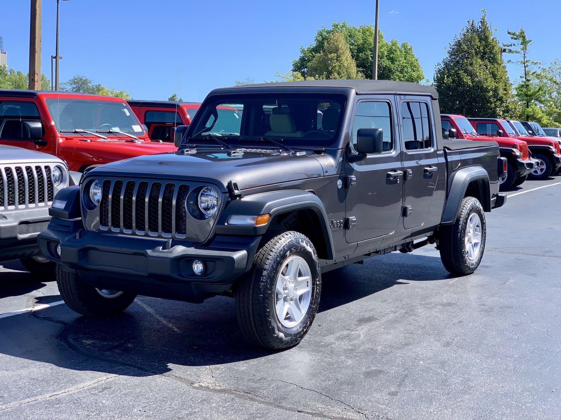 Jeep Gladiator Manual Transmission Club fullsizeoutput_dad