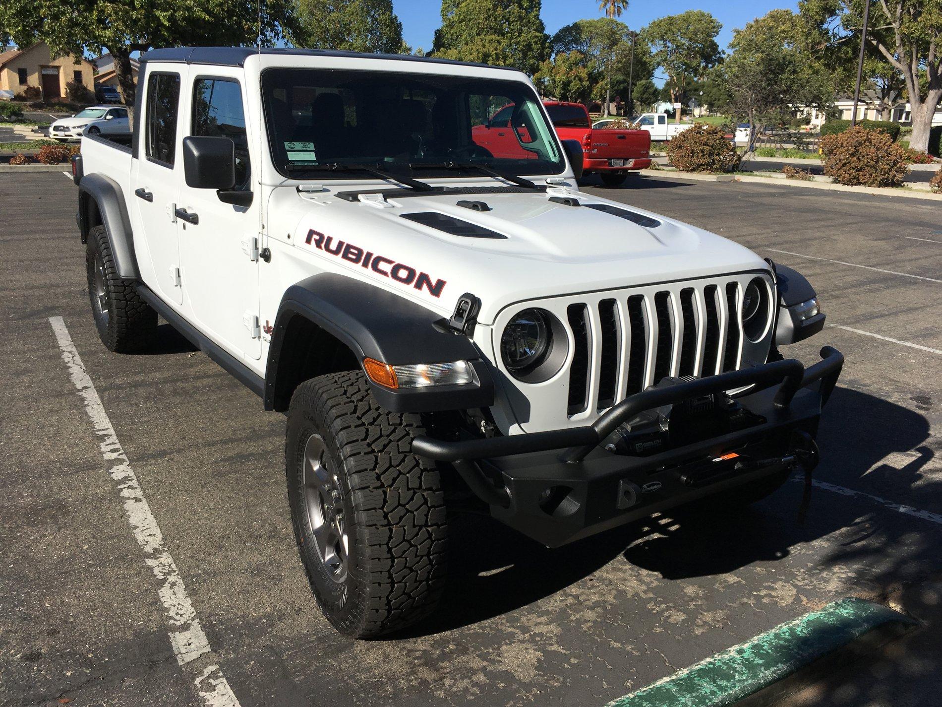 Jeep Gladiator Quadratec QRC Steel Bumper with Stealth Winch front bumper winch.JPG
