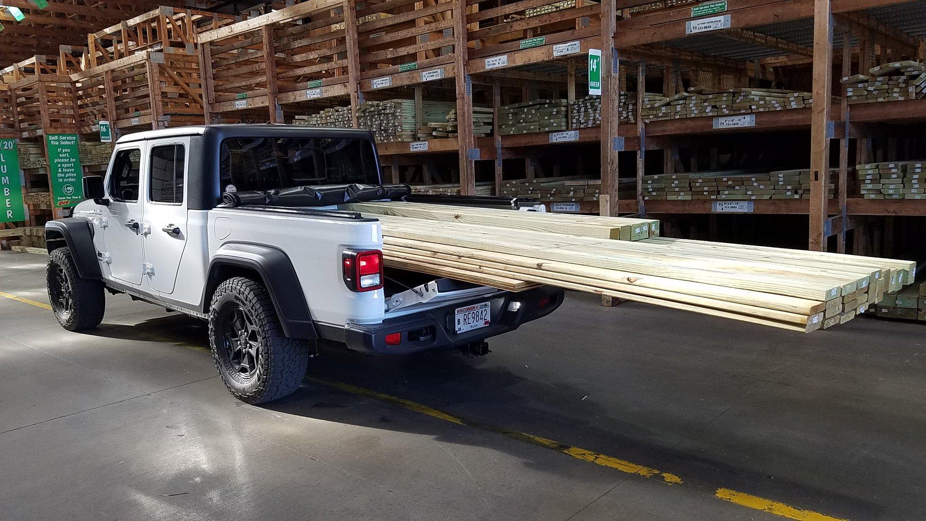 Jeep Gladiator Finally the bed hauling... 20190830_164748