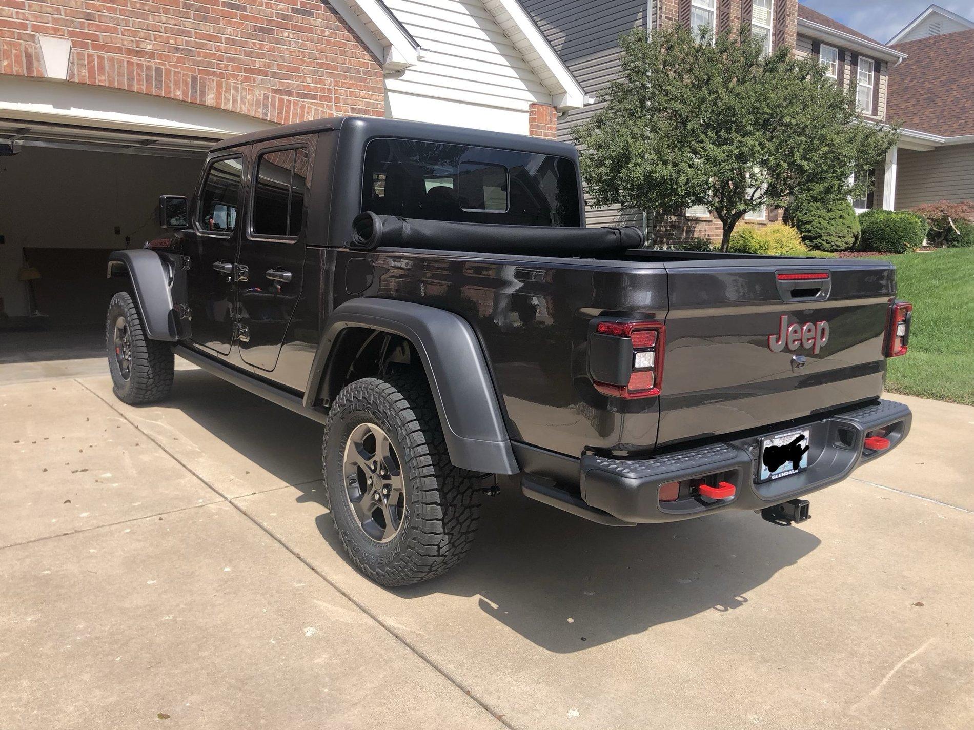 Jeep Gladiator GRANITE CRYSTAL JT Gladiator Club 6A90C031-008D-4816-A4E8-B5EF63BDC3BB