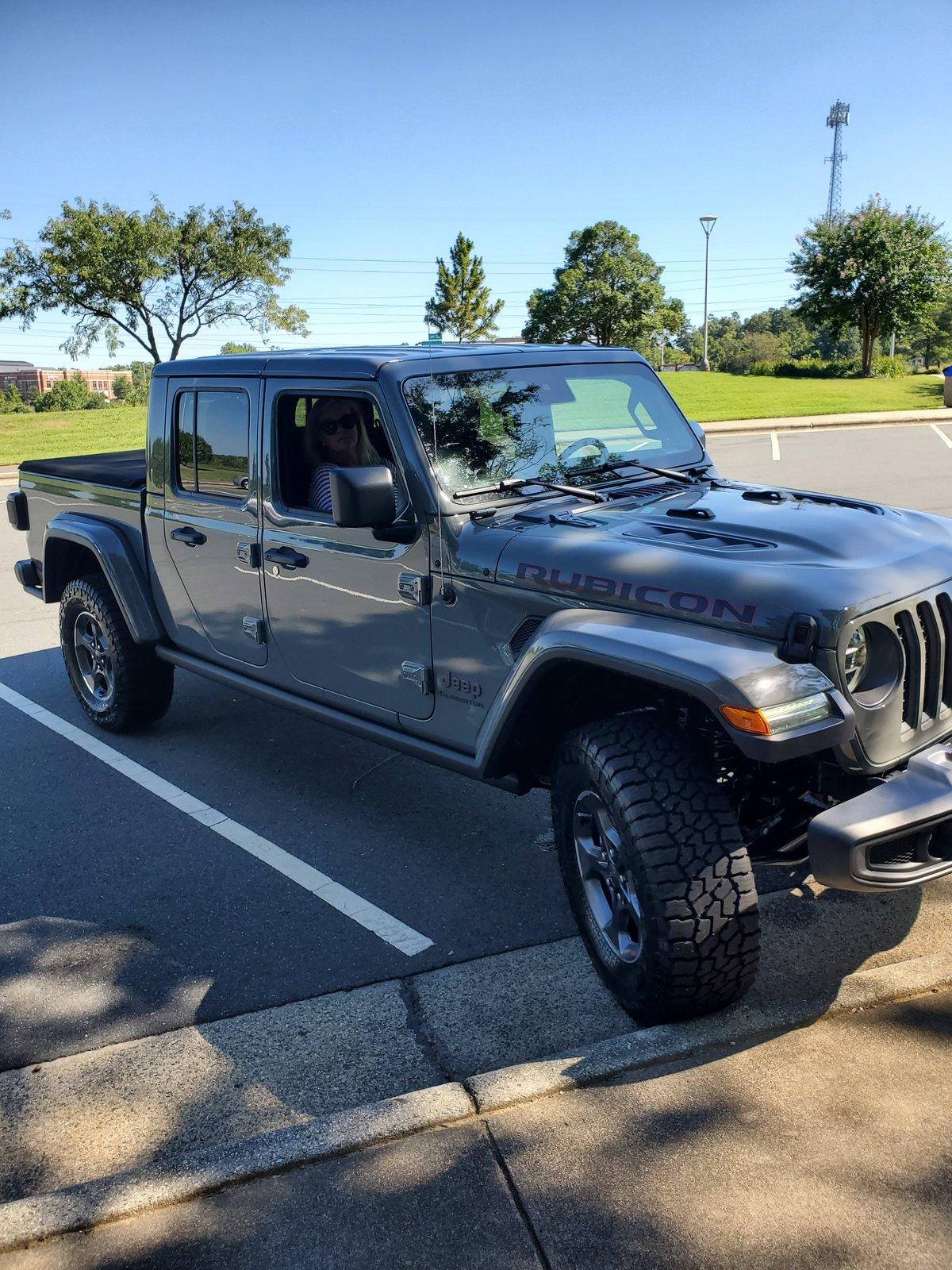 Jeep Gladiator Sting grey owners (future) check in 20190830_155433