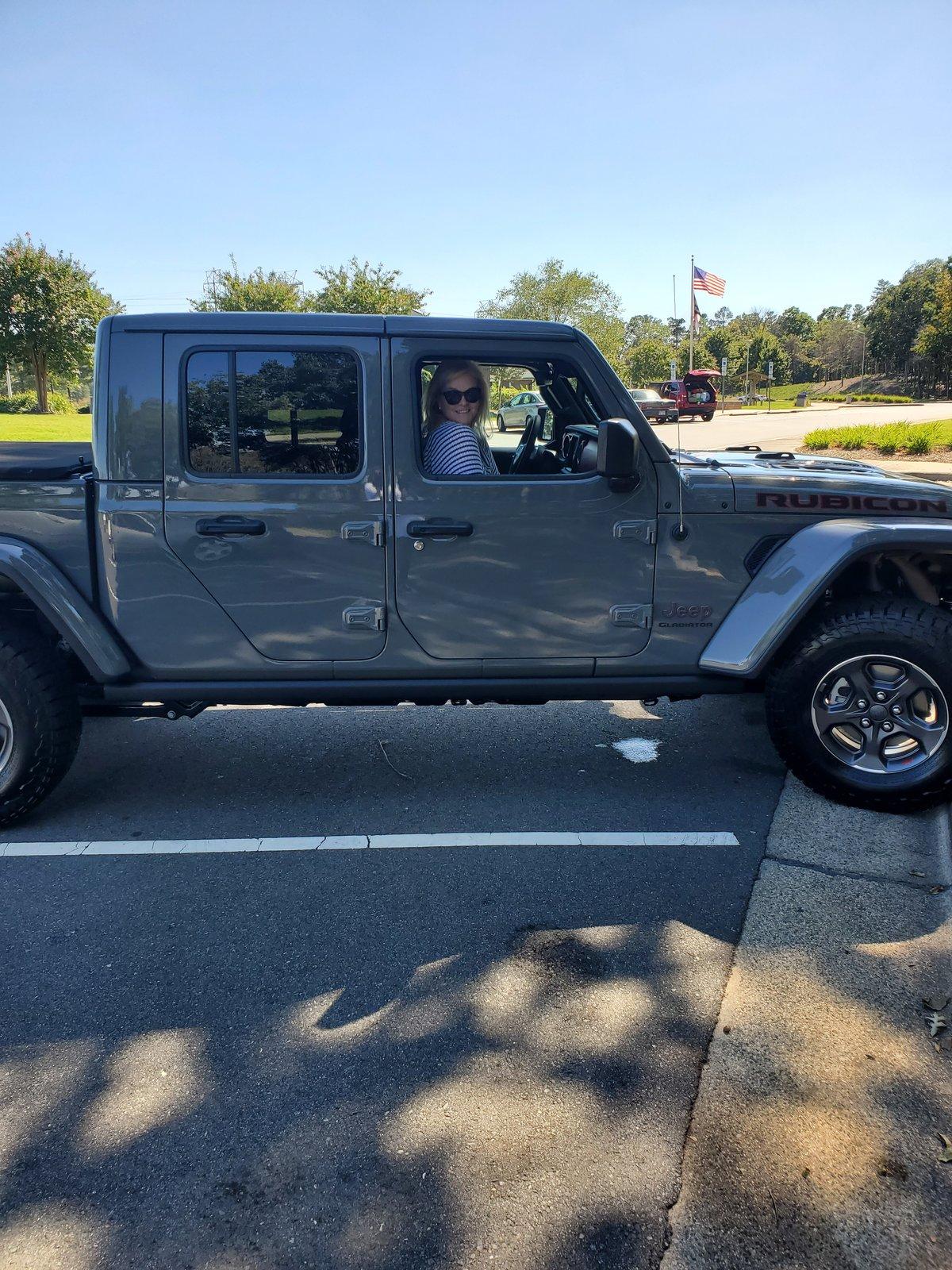 Jeep Gladiator Sting grey owners (future) check in 20190830_155424