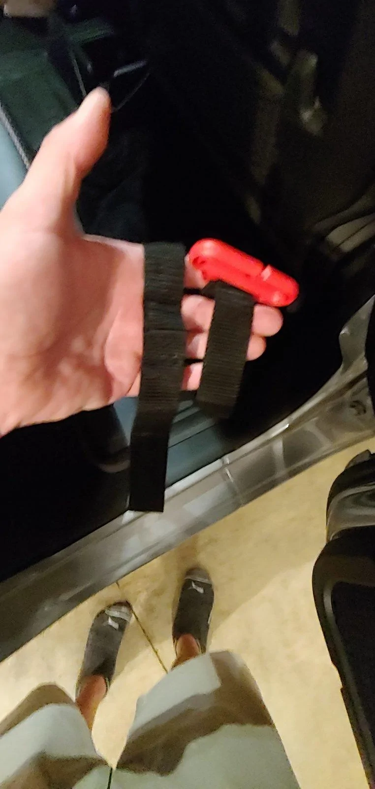 Jeep Gladiator Grab handle rear seat lower 20190830_201806