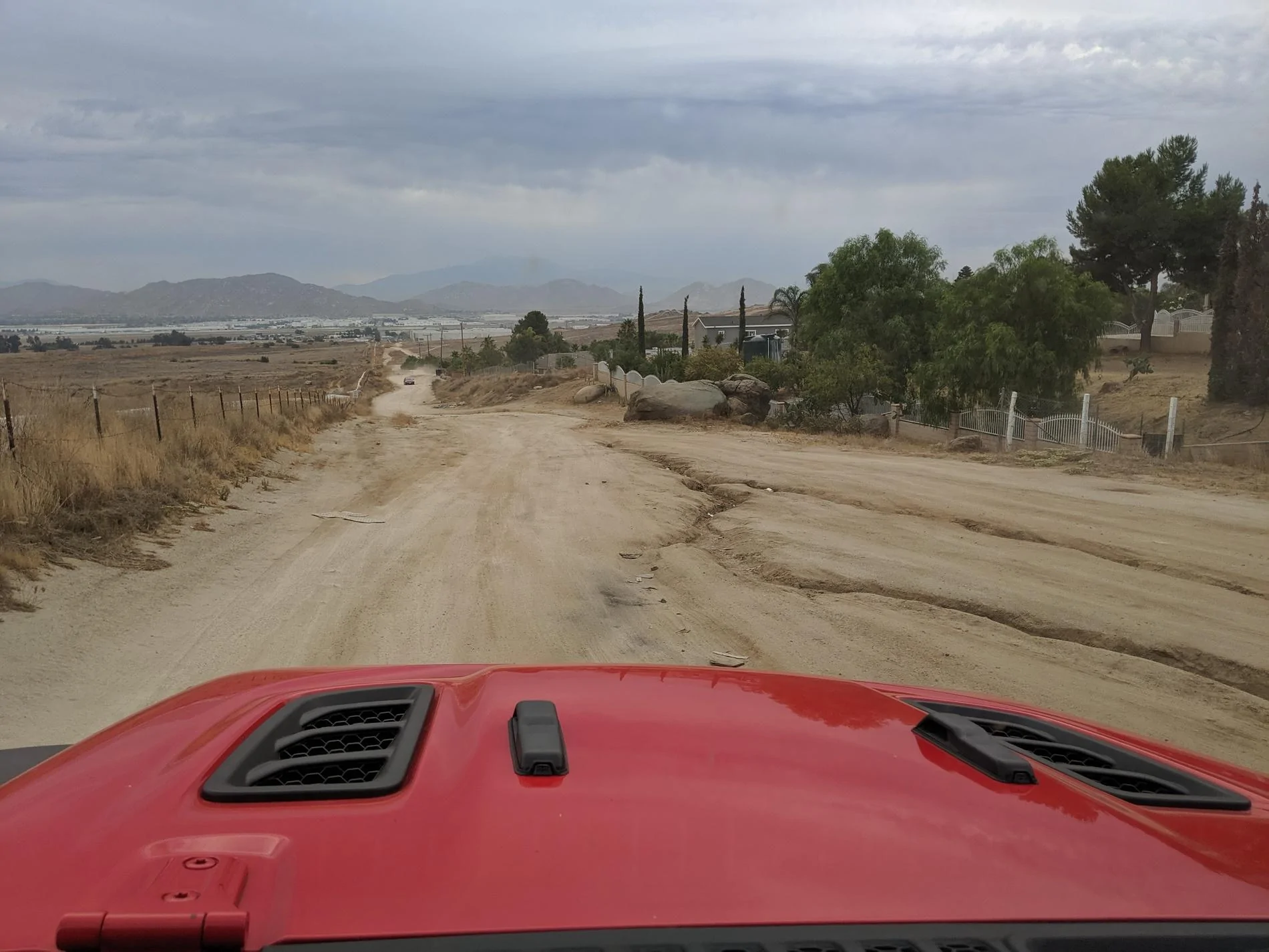 Jeep Gladiator Why do owners never take doors/tops off or go off-road? wdJwq9L