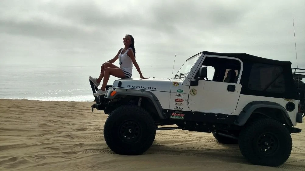 Jeep Gladiator Why do owners never take doors/tops off or go off-road? eti8Vdg