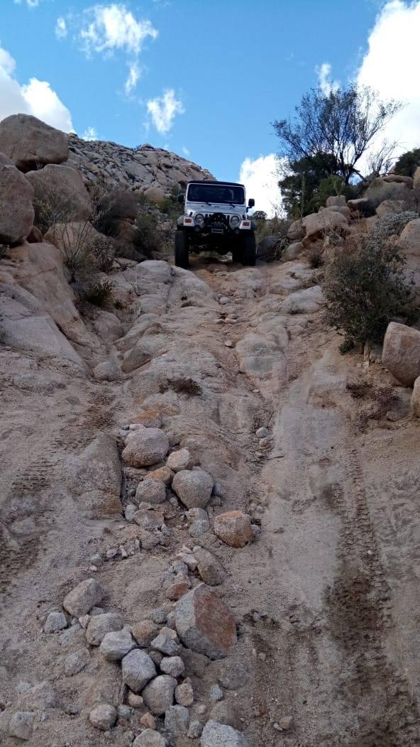 Jeep Gladiator Falken AT3Ws on the trail in Baja California qidpIsO