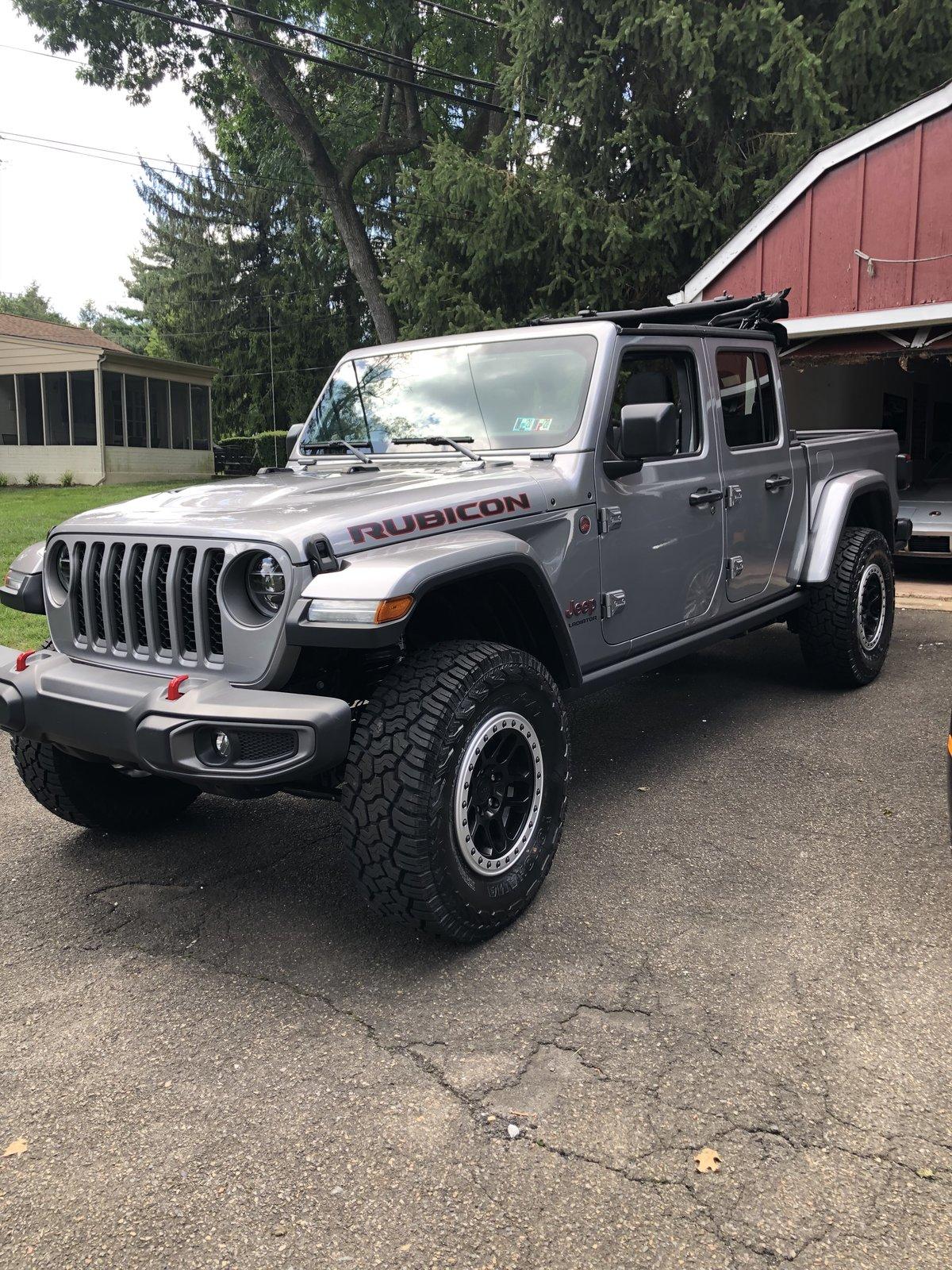 Jeep Gladiator MT or AT tires? QbLnGvlwS16wKgb1%ybW2w
