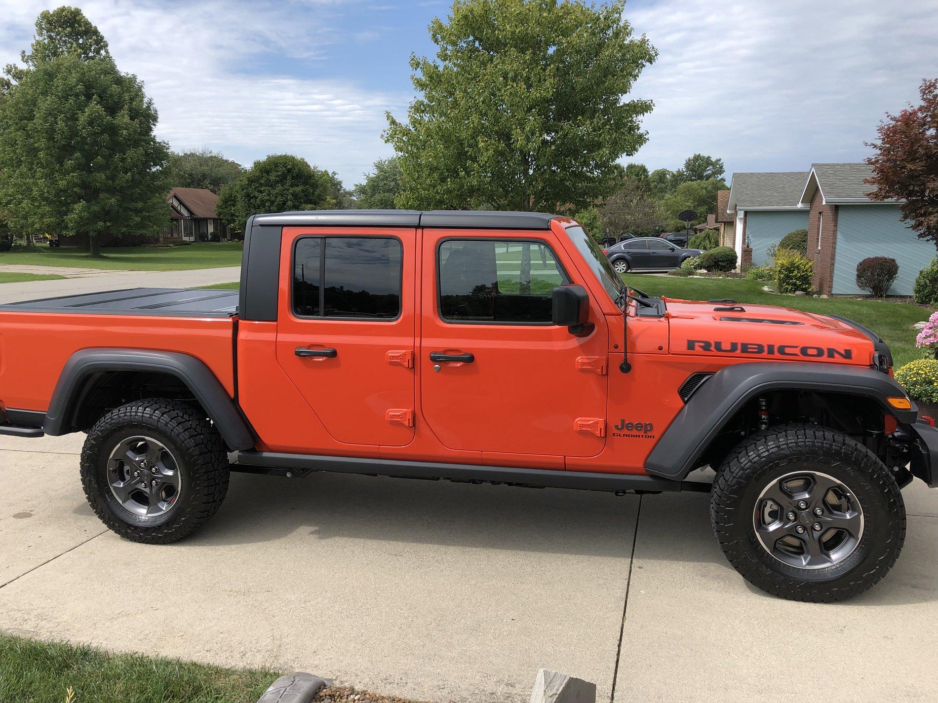 Jeep Gladiator PUNK'N Gladiator JT Club BC83E9E7-0898-4F56-B860-9C6F5ED64A87