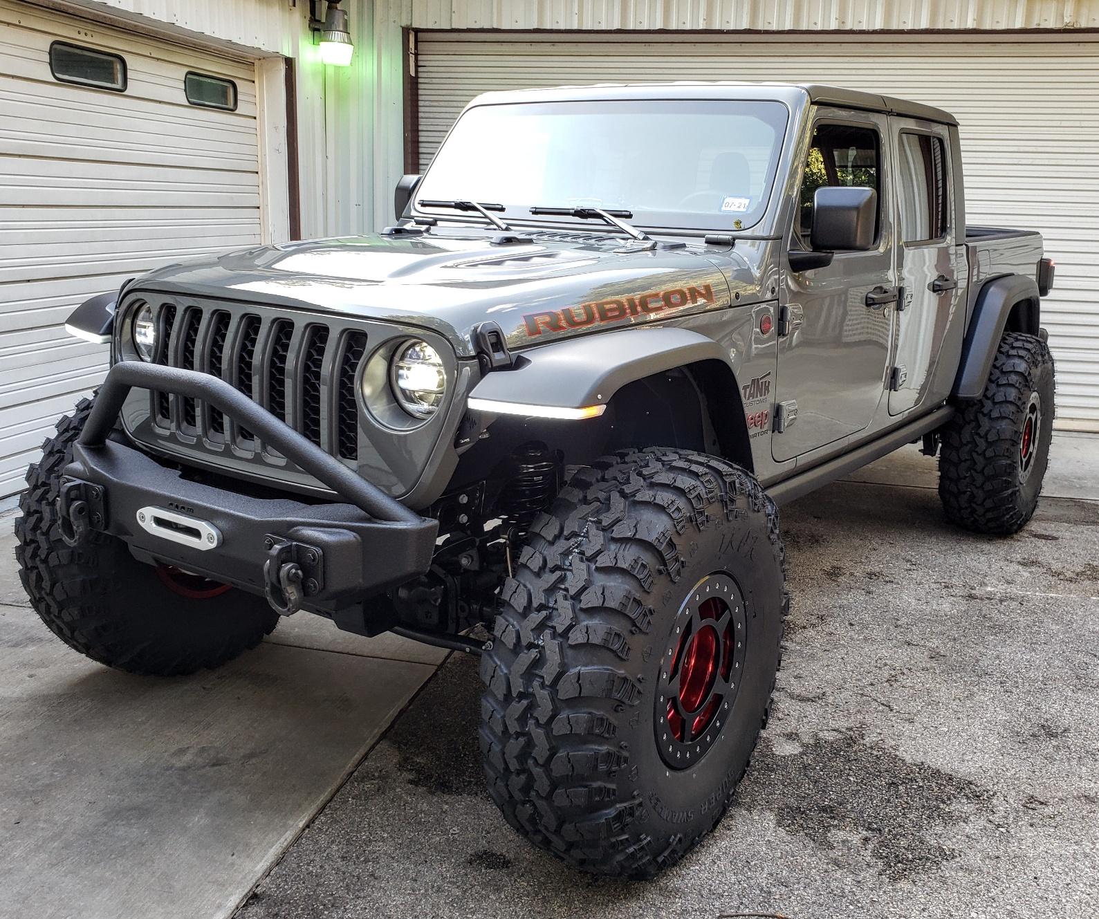 Jeep Gladiator POST YOUR FAVORITE GLADIATOR 52493232-5E08-4214-AF29-FC268551B111