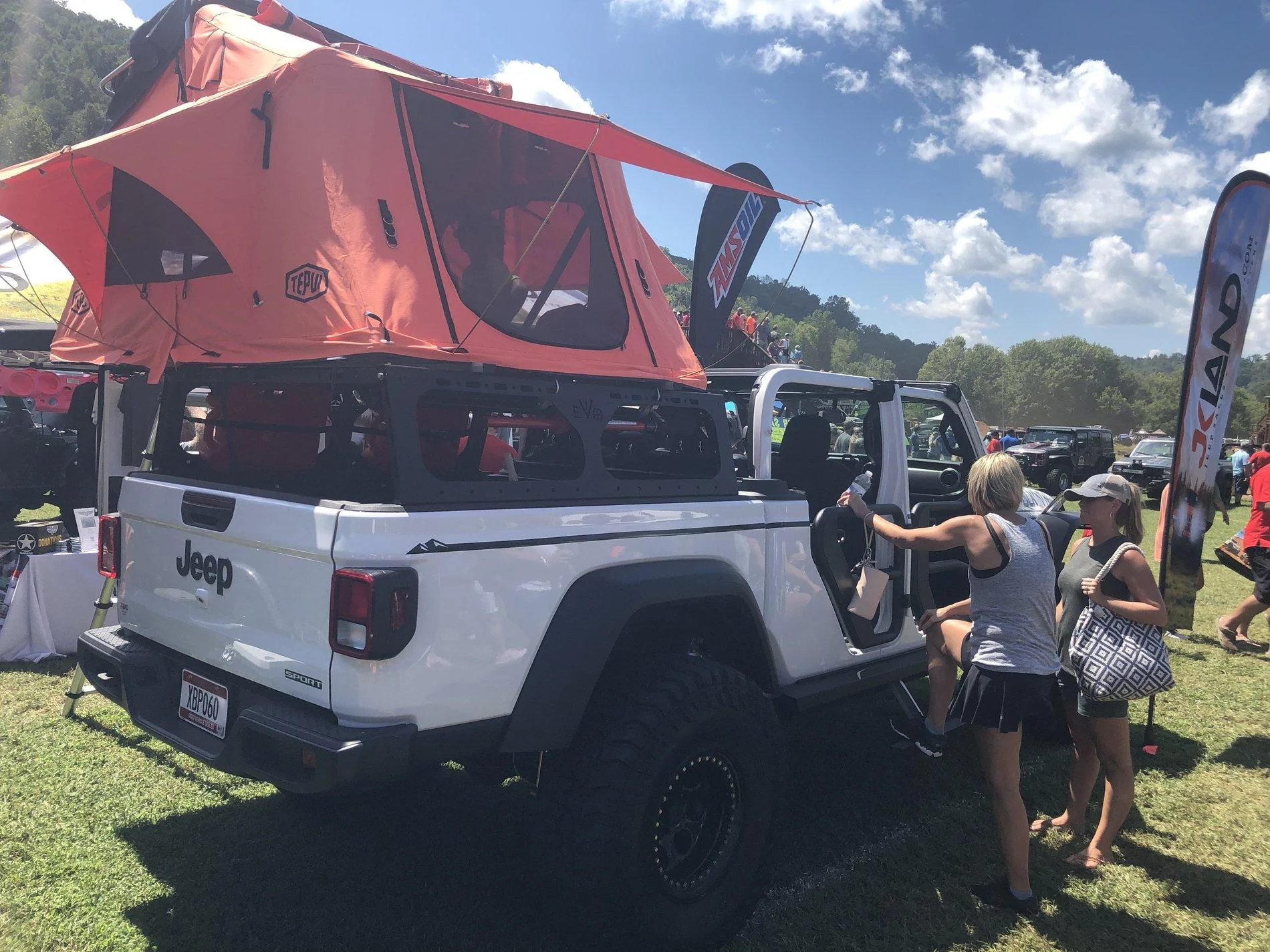 Jeep Gladiator Jeepfest 2019 D2EEE60B-B321-46CF-A932-176FB57DE237