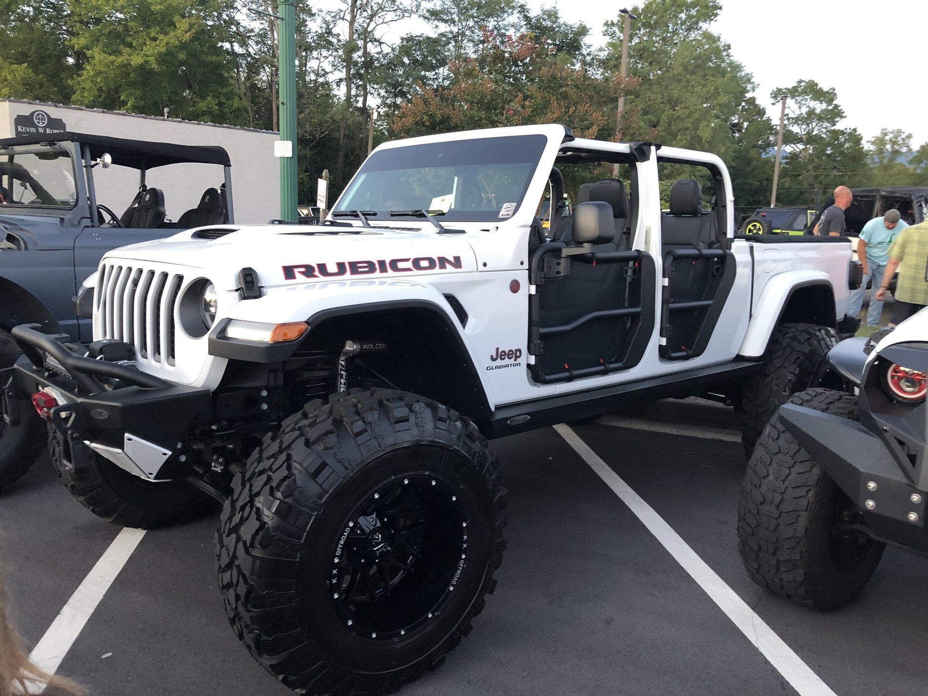 Jeep Gladiator Jeepfest 2019 7F4BC3BC-A5F0-4833-958C-657B98826E60