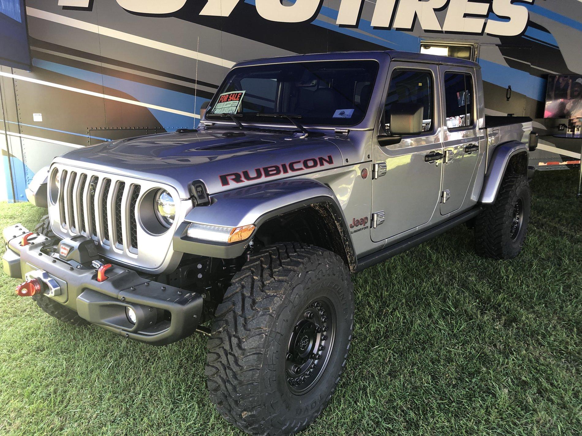 Jeep Gladiator Jeepfest 2019 991D25DD-59A1-4FFA-9434-EE0623E11D00