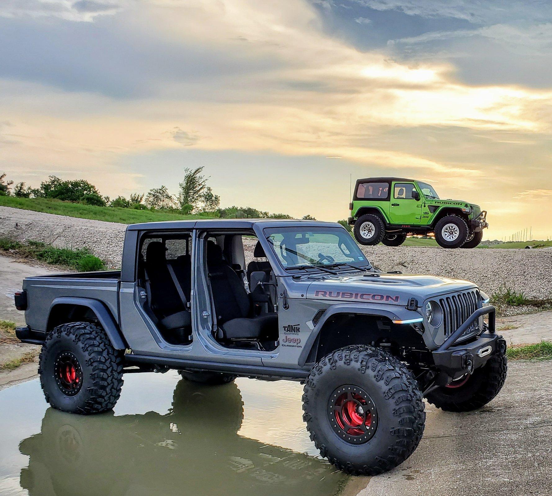 Jeep Gladiator Husband Gladiator and Wife JL build(s) 20190831_181722~2