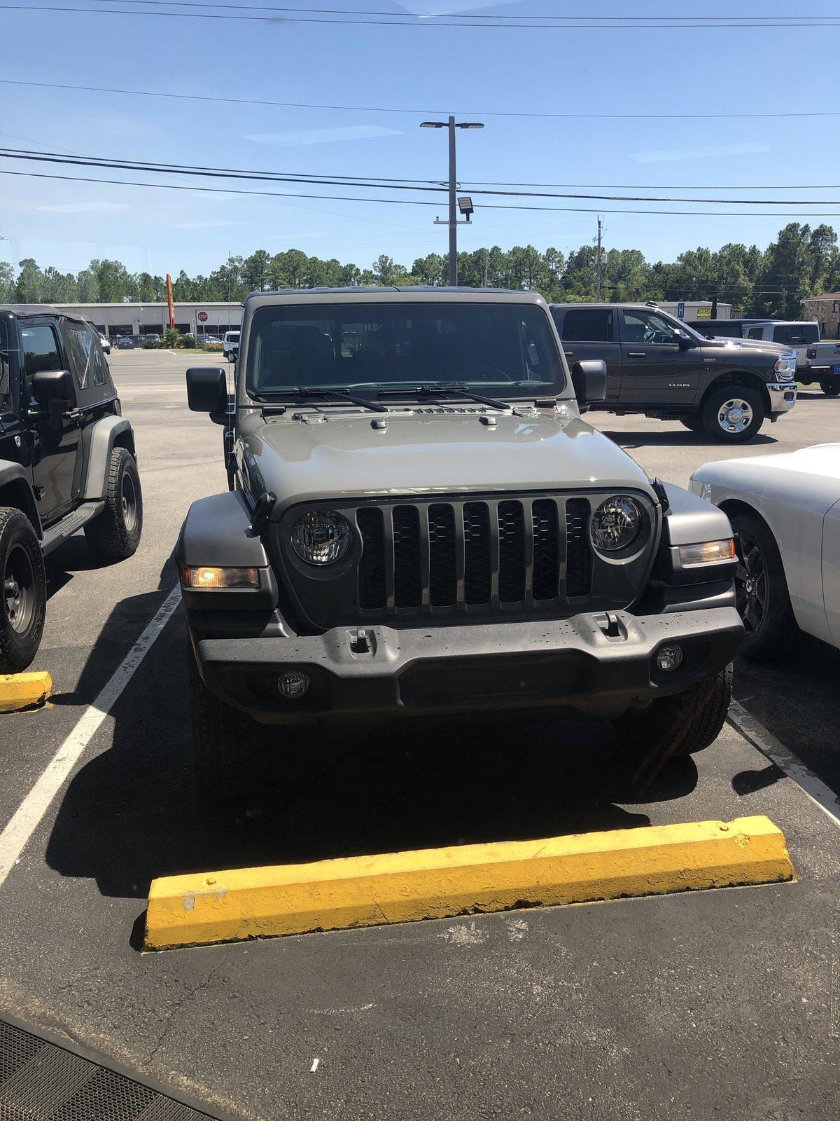Jeep Gladiator STING GRAY Gladiator JT Club 538CB6A5-FB1B-4C53-98A7-5A3715E742BC