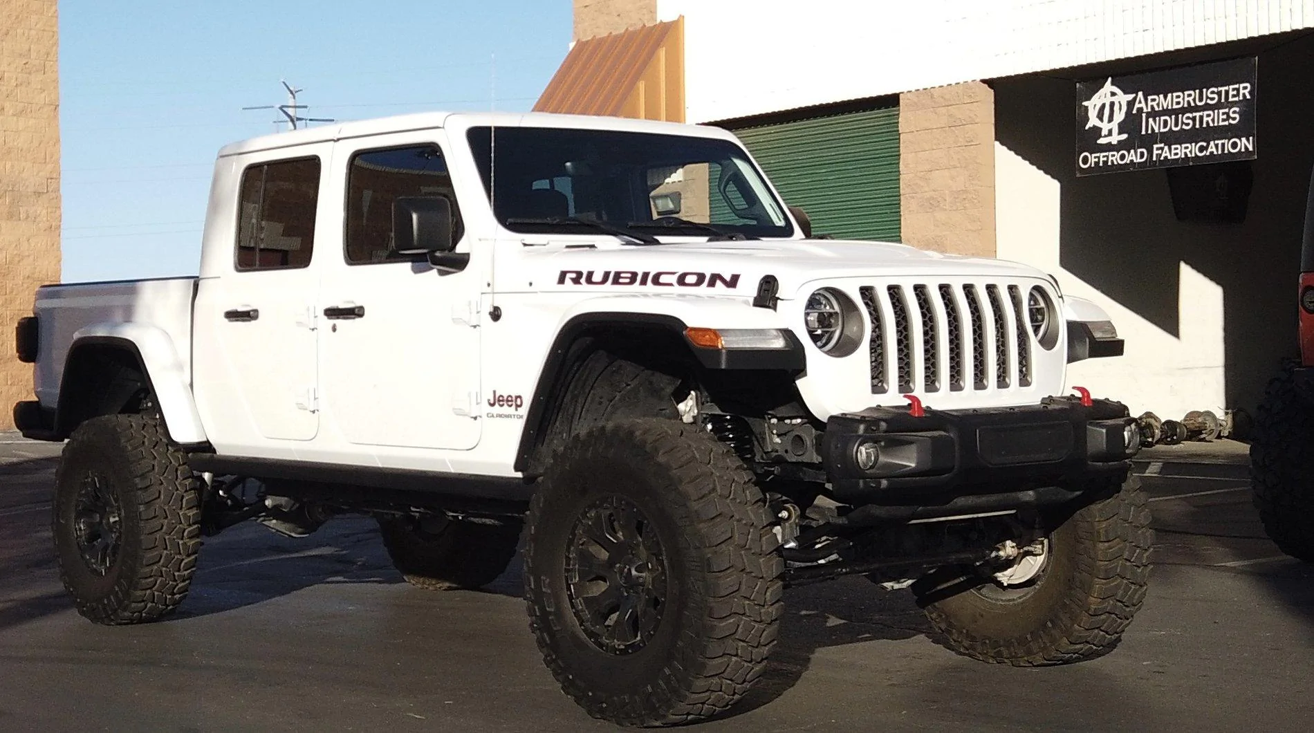 Jeep Gladiator How does the gladiator perform off-road FED56505-8877-49F7-9E1D-67DCAC69D446