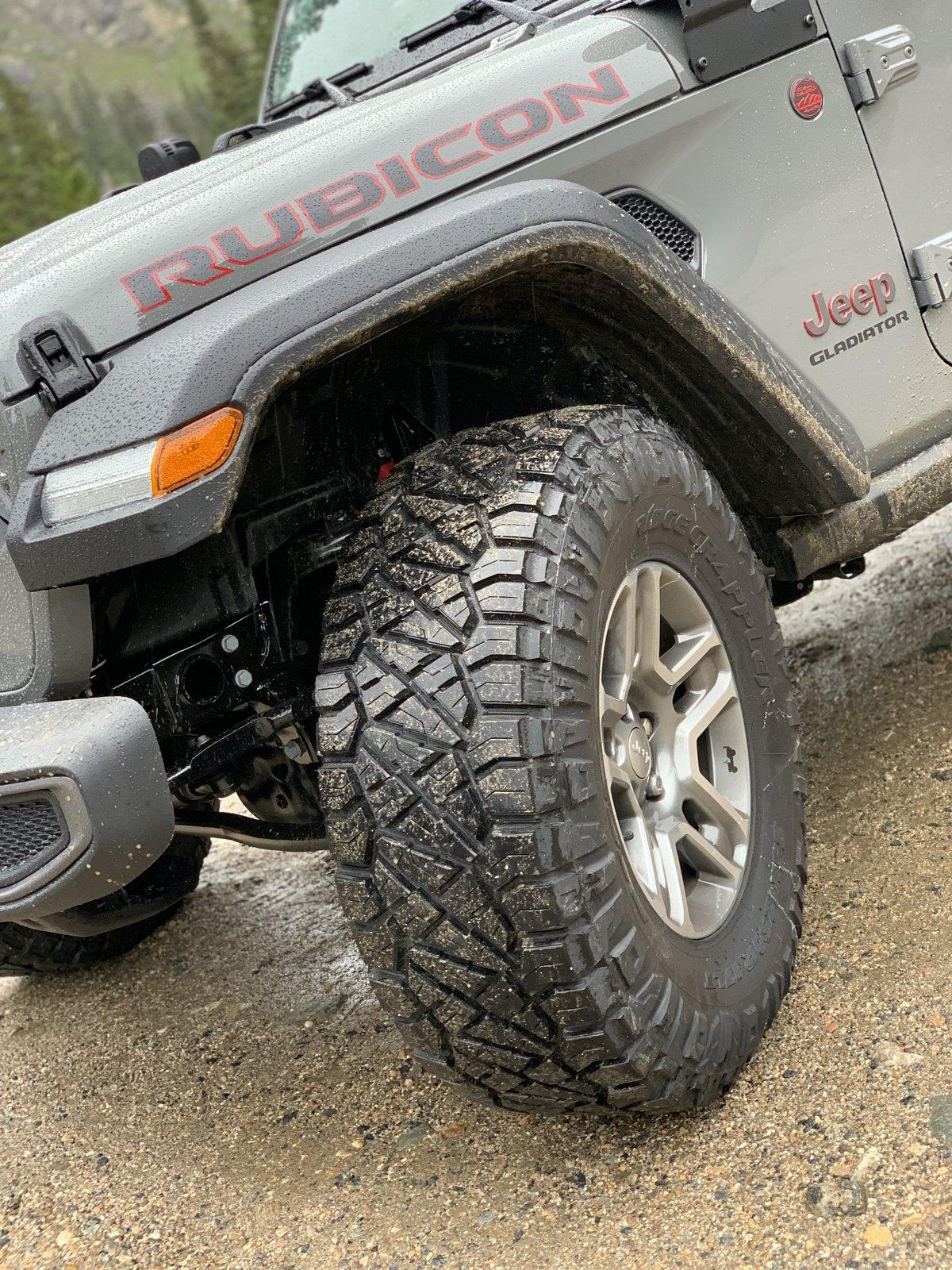 Jeep Gladiator Sting grey owners (future) check in FDF0AAF9-AFA0-4FF1-A0A5-ABAF3BE7B22F