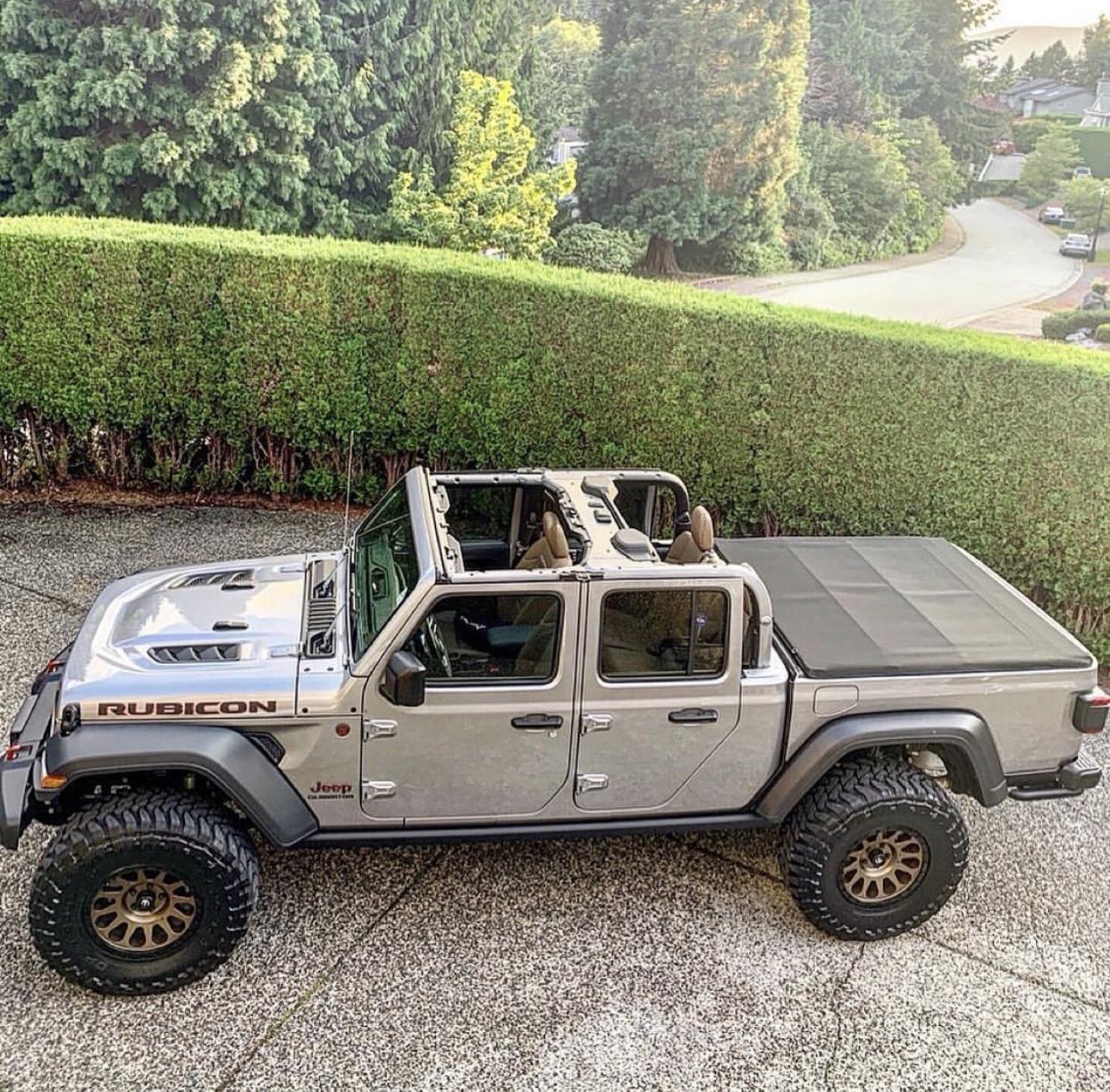 Jeep Gladiator POST YOUR FAVORITE GLADIATOR D7EE0854-EAF8-4611-BFB1-A70DB8408800