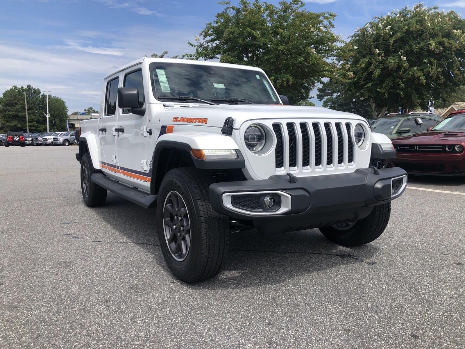 Jeep Gladiator 'Retro' Graphics Option? 9f984f0df70f1236280d2fbb0ef56938x