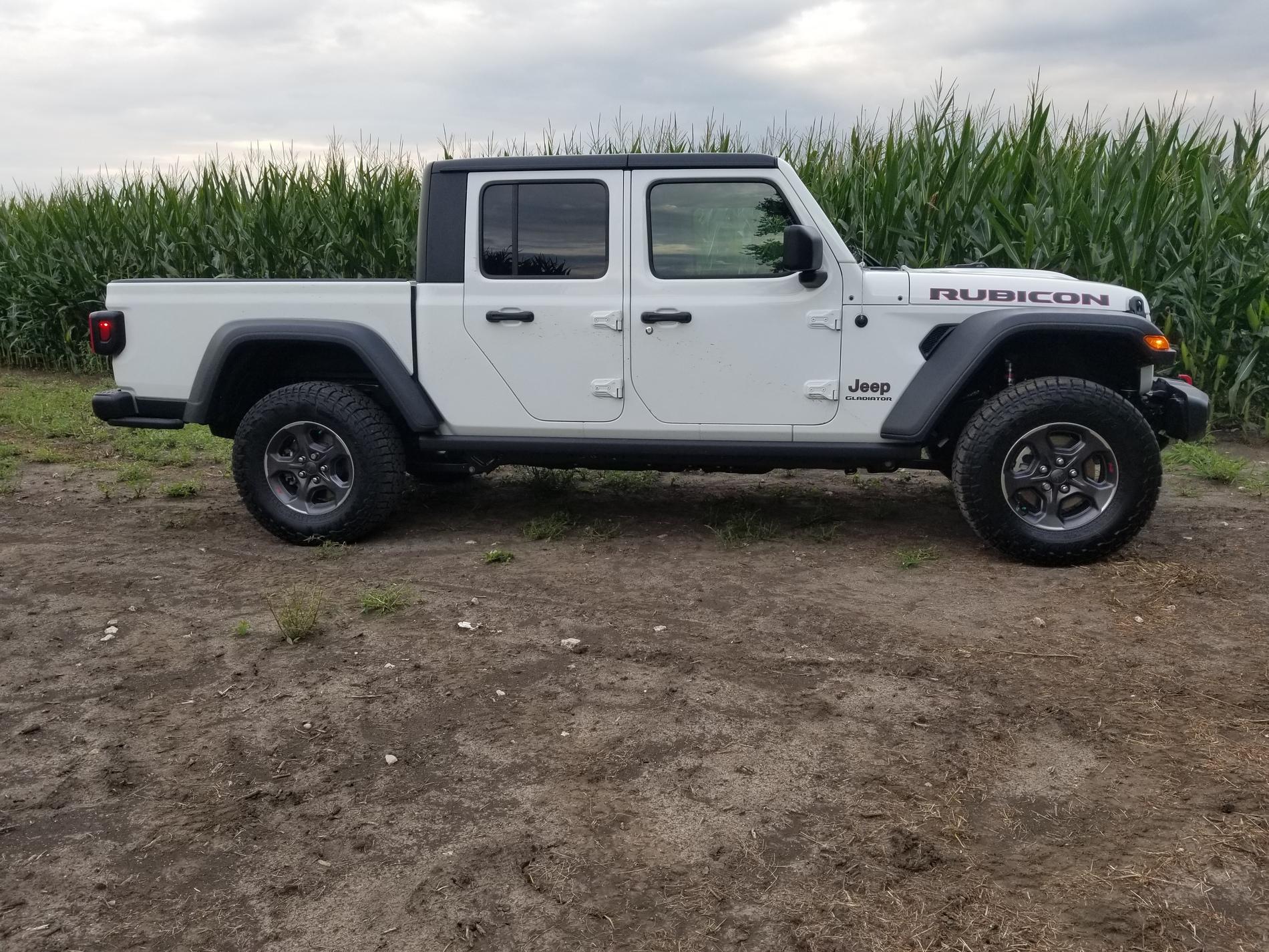 Jeep Gladiator BRIGHT WHITE Gladiator JT Club oT9m5ou