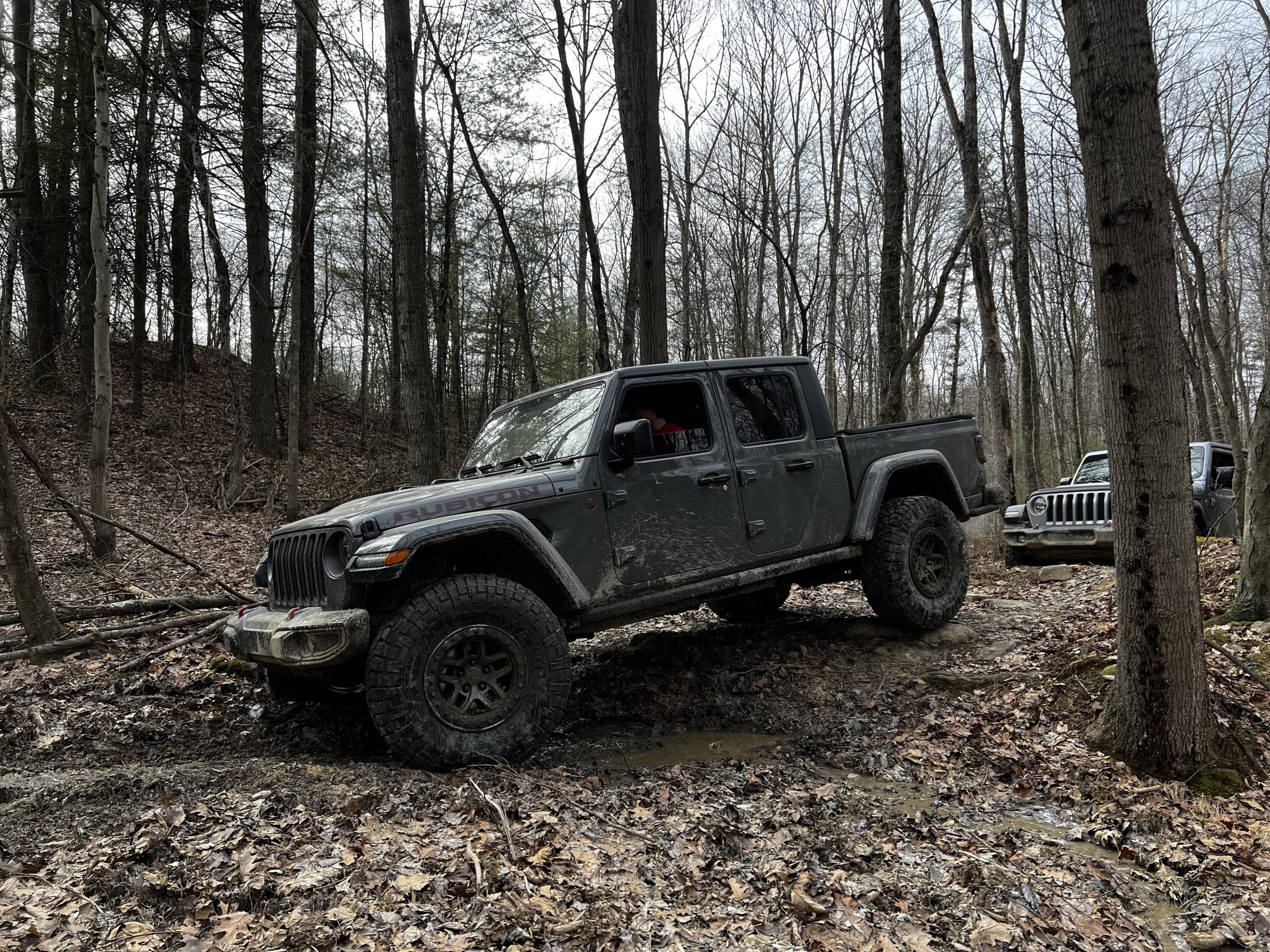 Jeep Gladiator Gladiator Glamour Shots 6599C0CF-0000-4400-AA95-5E2E88E81DC8
