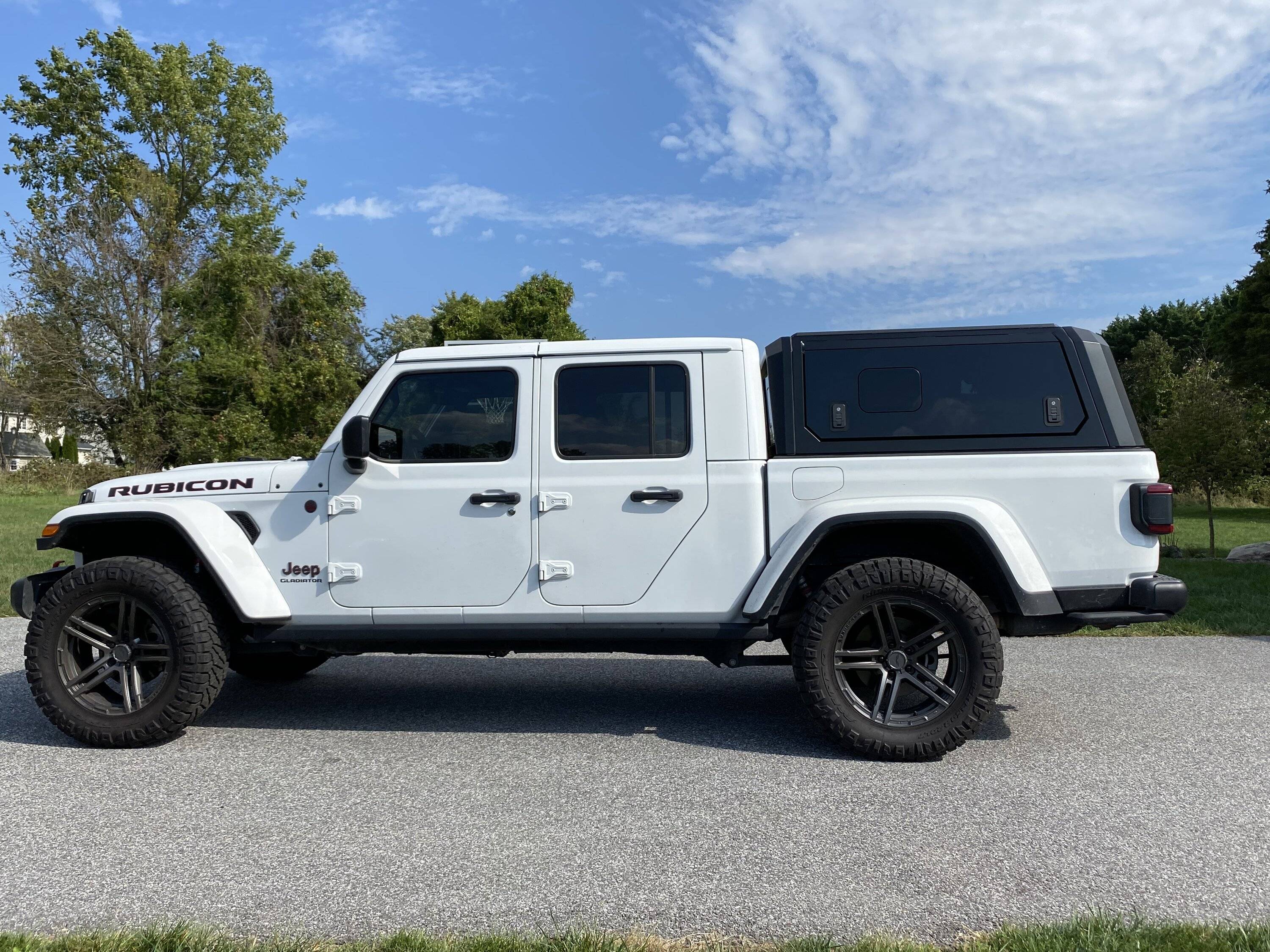 Jeep Gladiator RSI Smartcap Evo w Crossbars 93D6C940-17B6-4F7B-BEAD-51DED14284BA