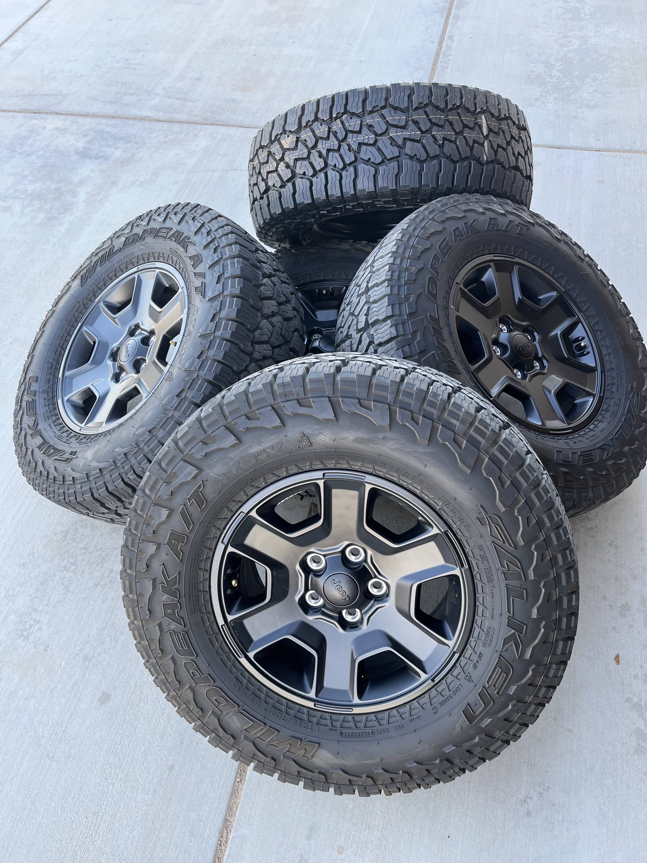 Jeep Gladiator Mojave wheels (new) 2B509F6A-DE38-41DE-9ED0-9E39C88C148A