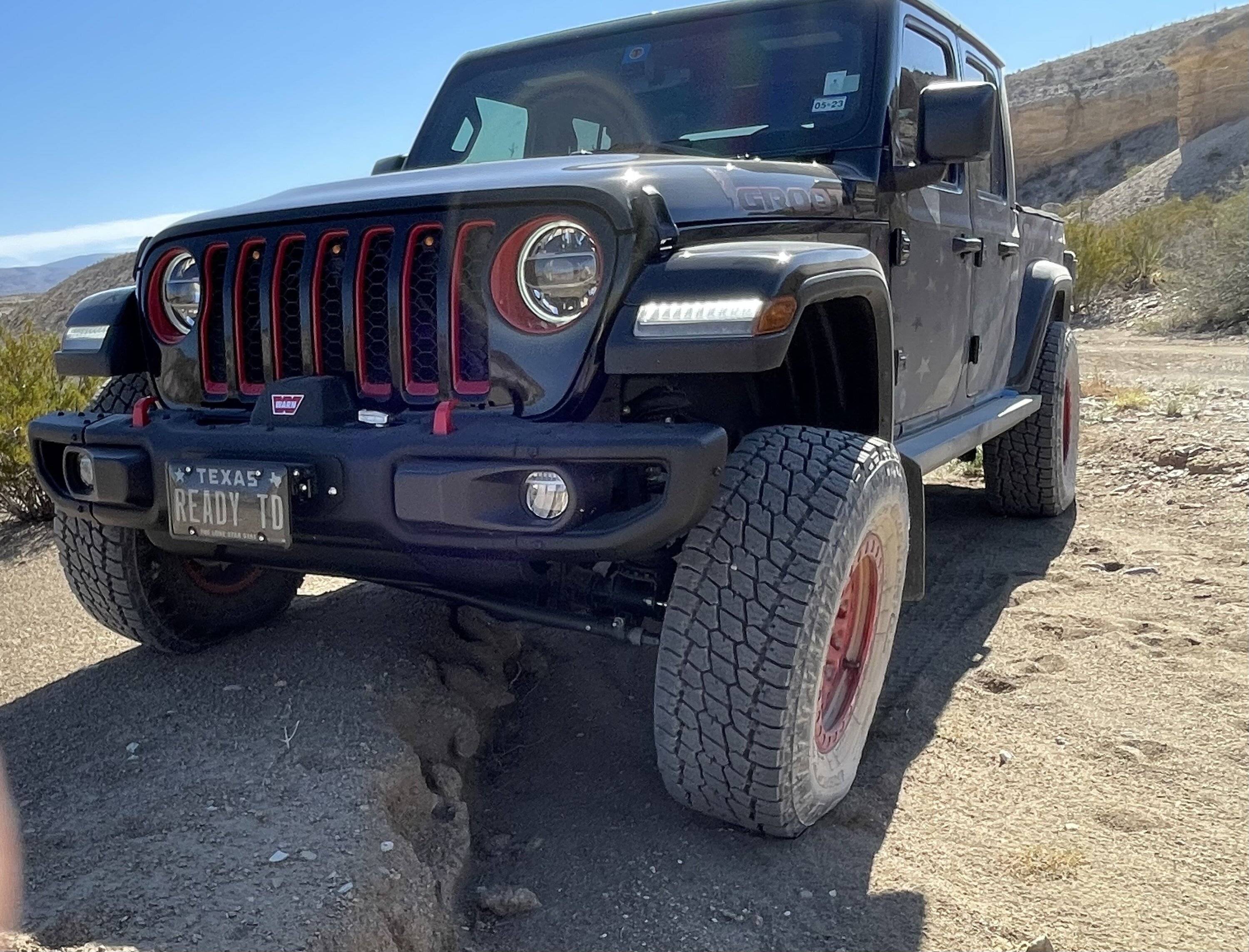 Jeep Gladiator Good JT 2.5" lift for 35's and shock setup for a JT overland? Big Bend Trip 11-16-22 (58).JPG