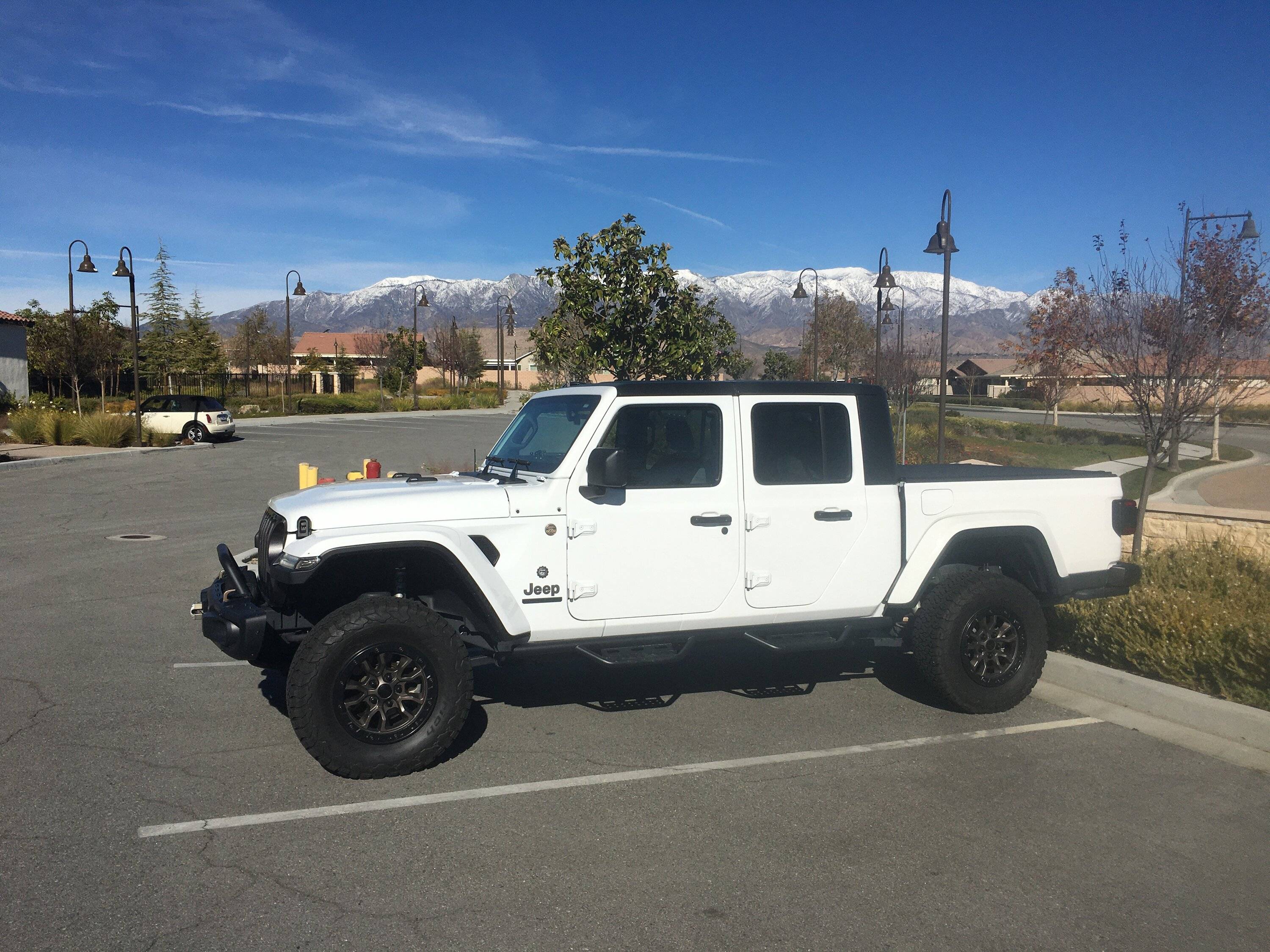 Jeep Gladiator Good JT 2.5" lift for 35's and shock setup for a JT overland? 5FEF8623-CE6C-49CB-9FF9-6349F375600D