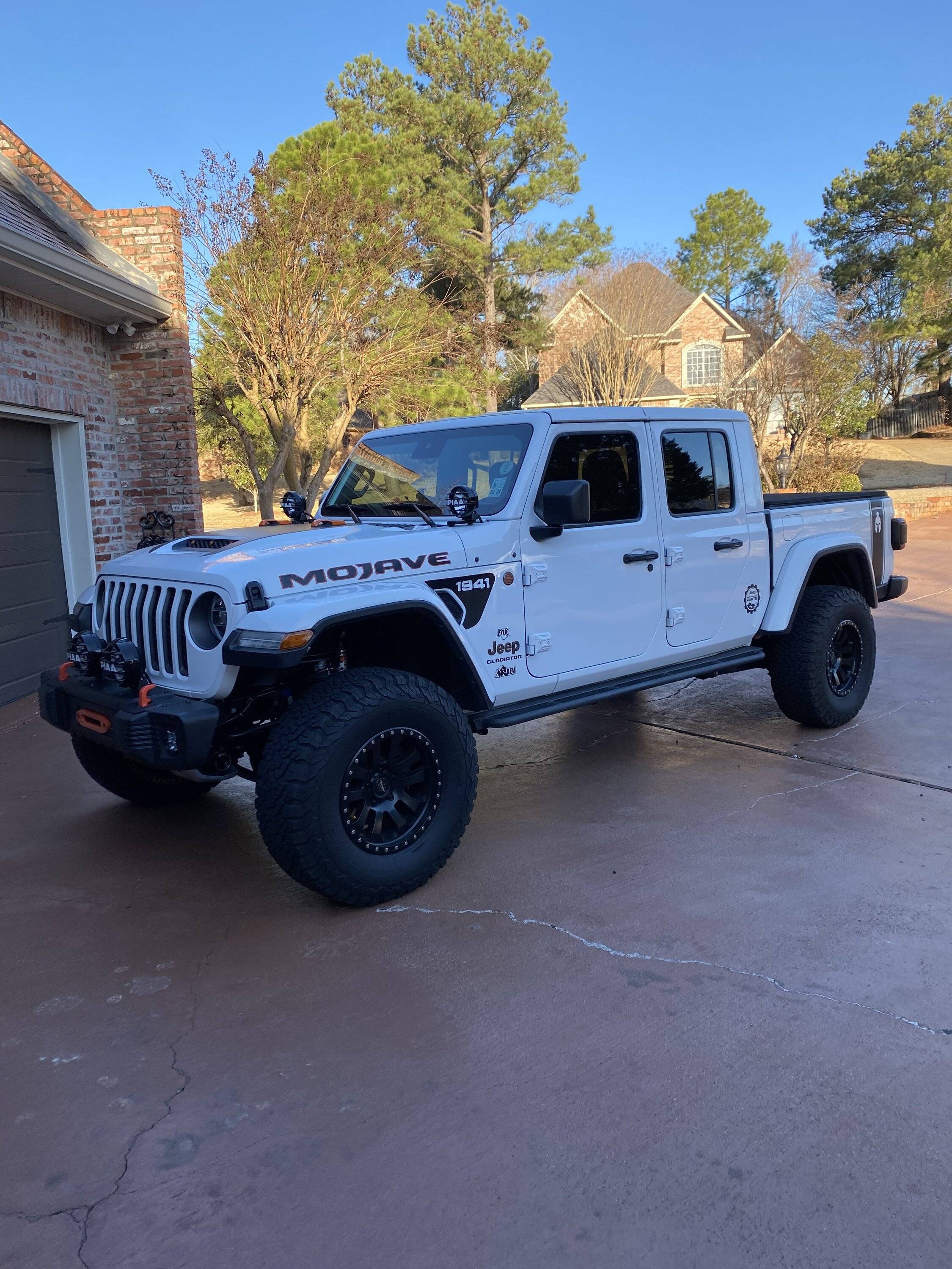 Jeep Gladiator HELP ME DECIDE! Gladiator Mojave VS 2023 Ranger Raptor D8CACB9E-26F8-4E4E-957A-C8058C399925
