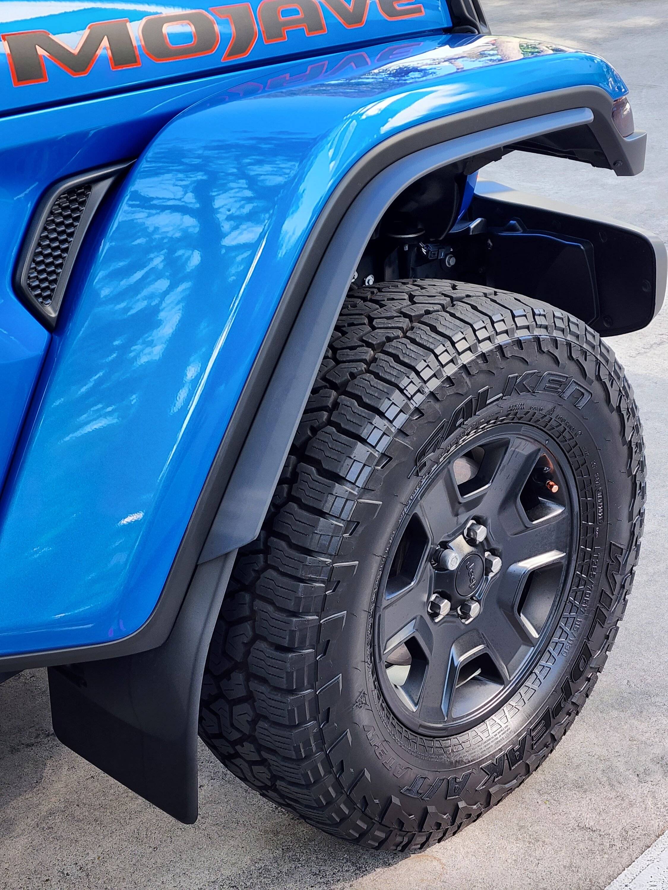 Jeep Gladiator Anyone installed Xtreme Recon Fenders on JT? 20230217_094412