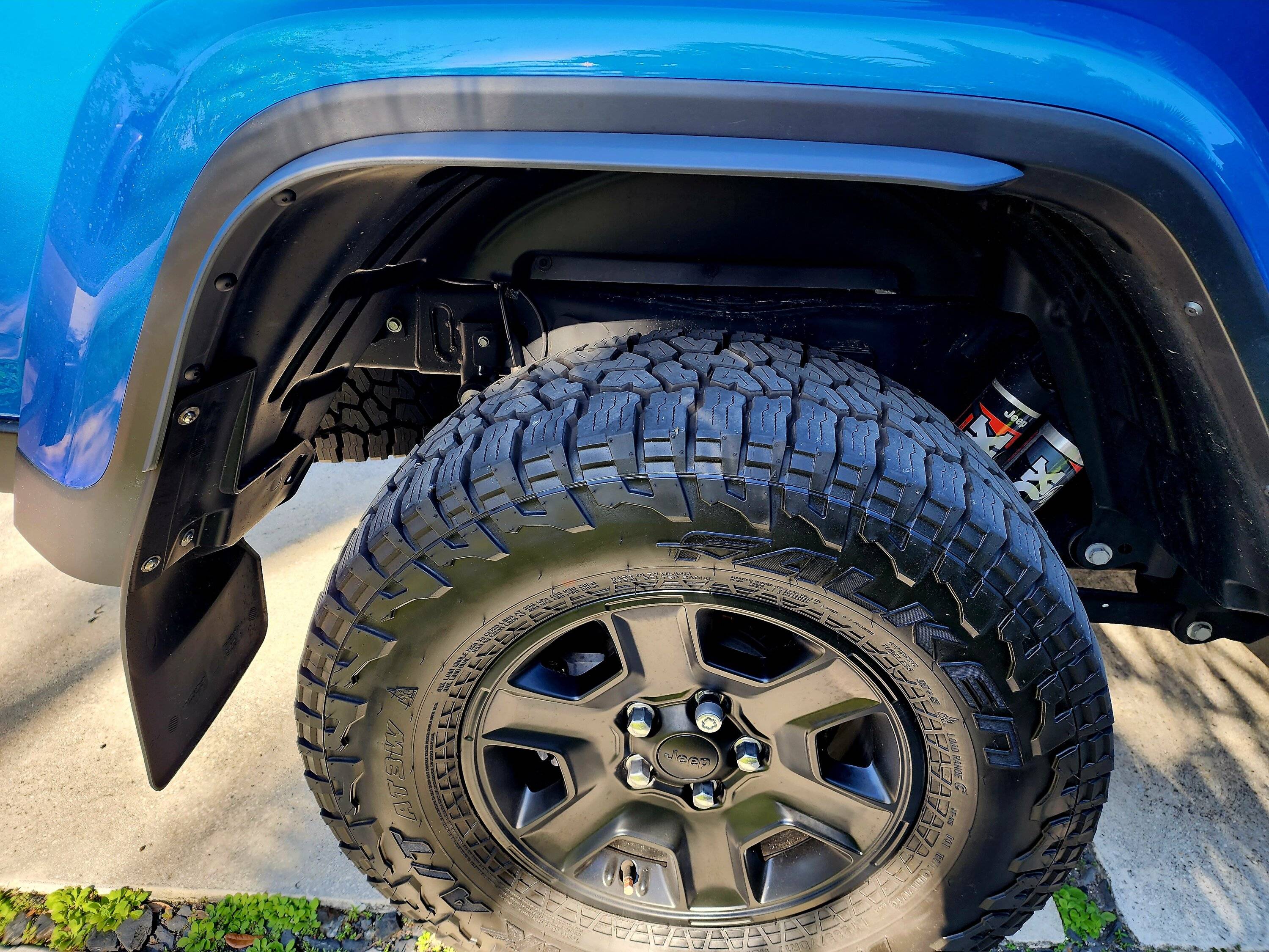 Jeep Gladiator Anyone installed Xtreme Recon Fenders on JT? 20230220_155425