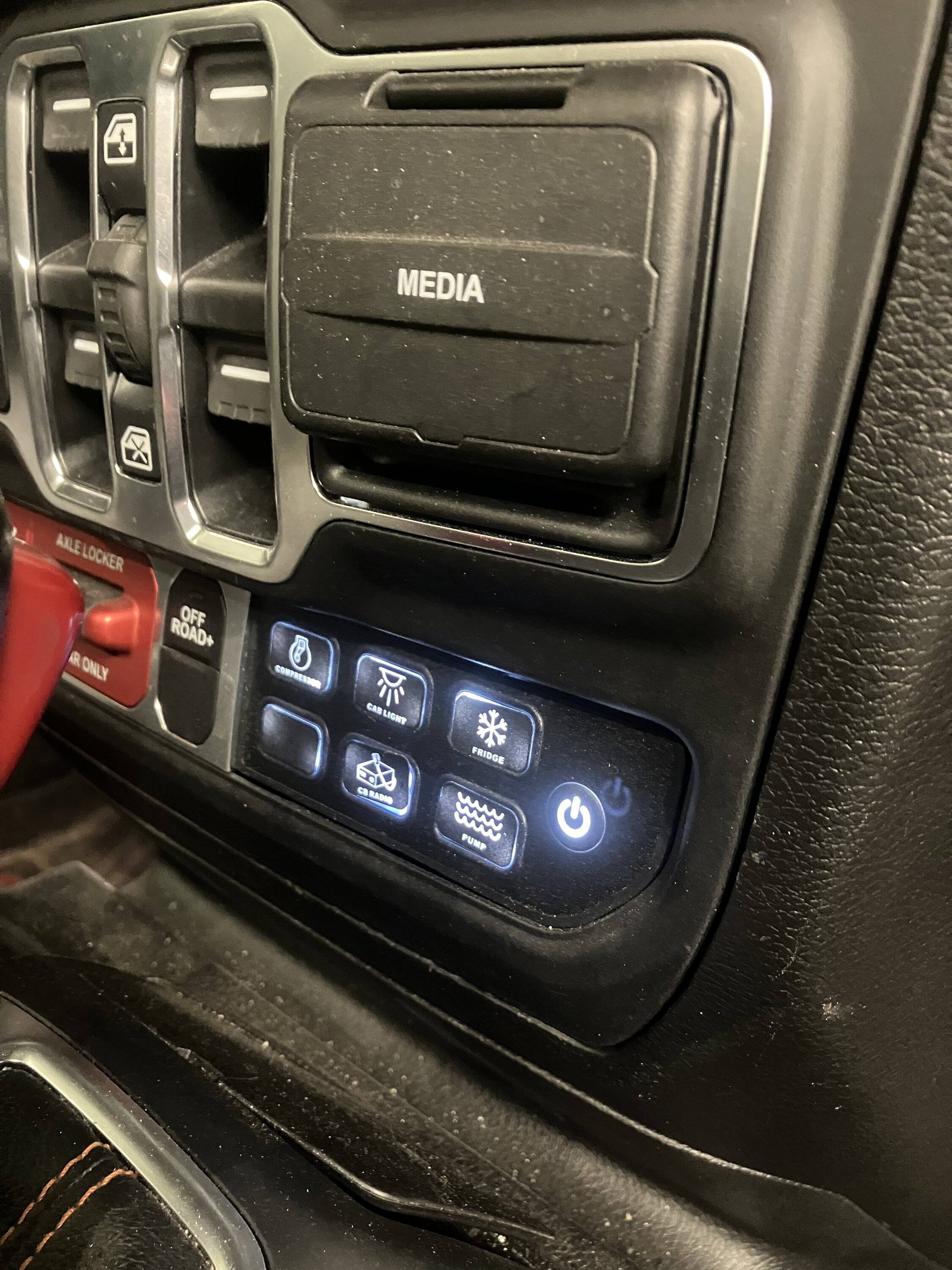 Jeep Gladiator Switch panel in bed for accessories - what's your setup? 81E35273-072C-47B9-BDD4-A5EC388095ED
