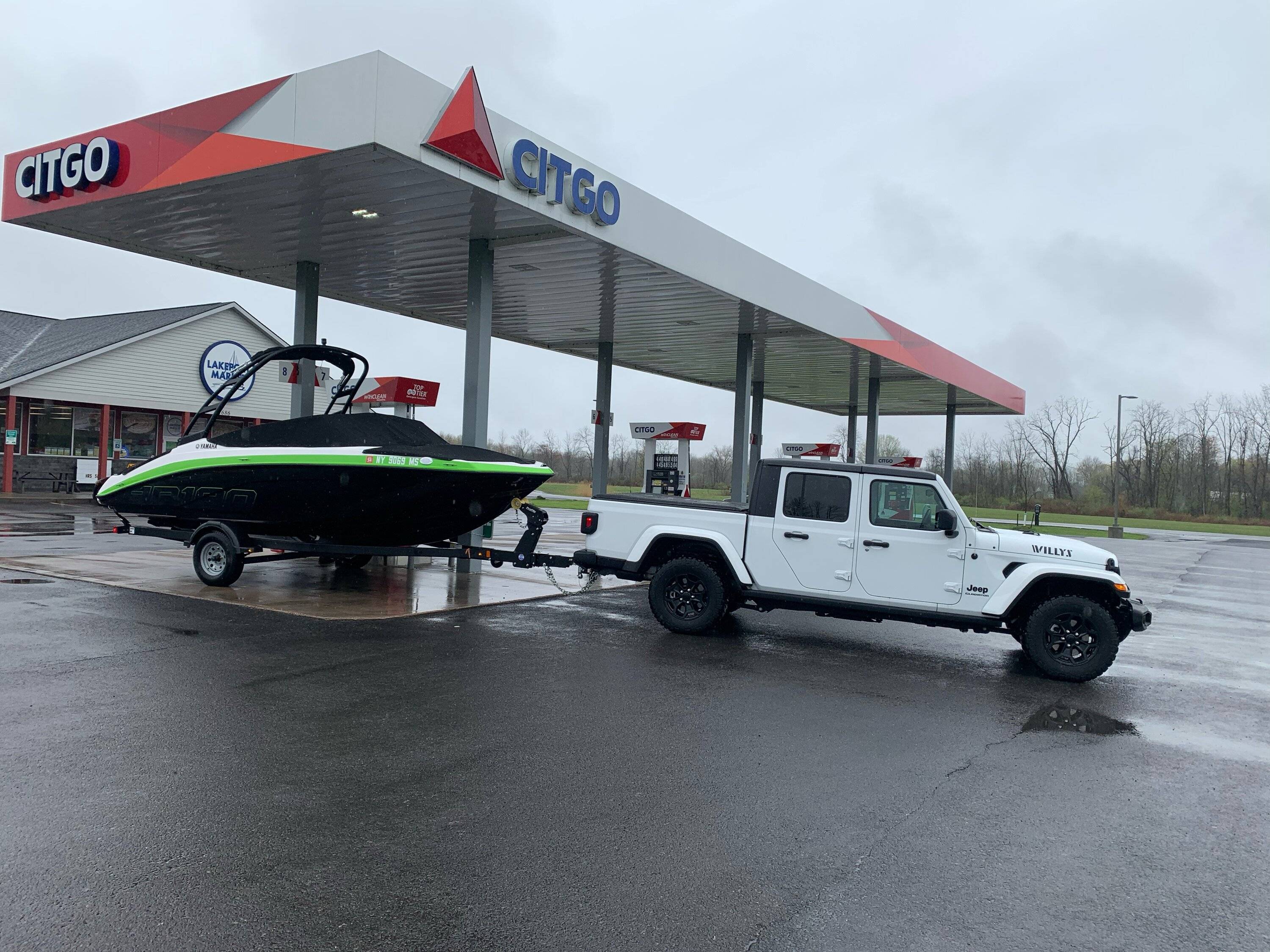 Jeep Gladiator Choosing a boat that can safely be towed 3E5C031F-20BA-4732-A132-5FE41F385F53