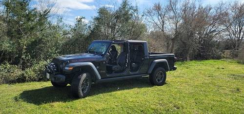 Jeep Gladiator Mud, bikes, beach and a Battleship Off