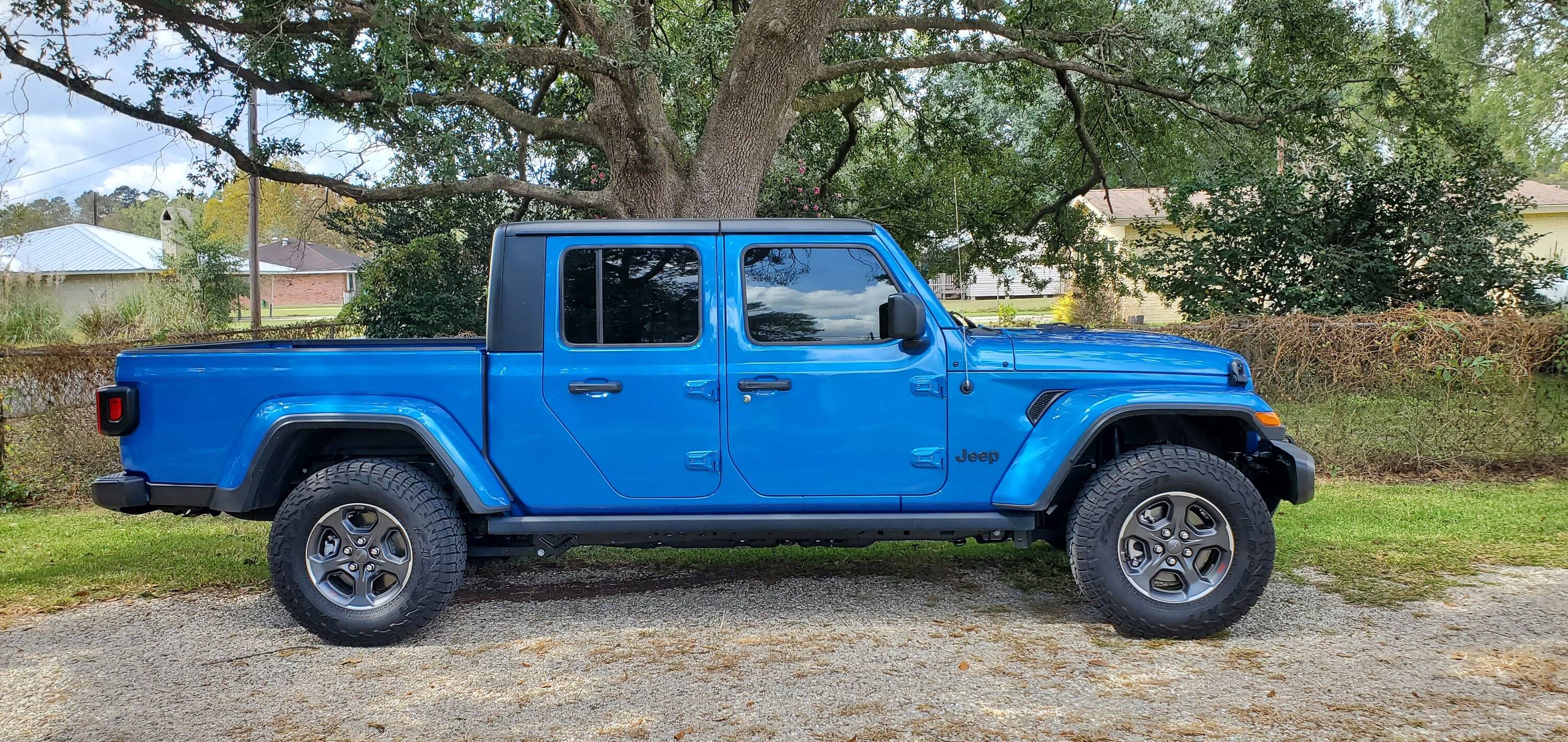Jeep Gladiator Sport S Level: RC Spacer 2.5" vs Teraflex 1.5" 20221016_115925