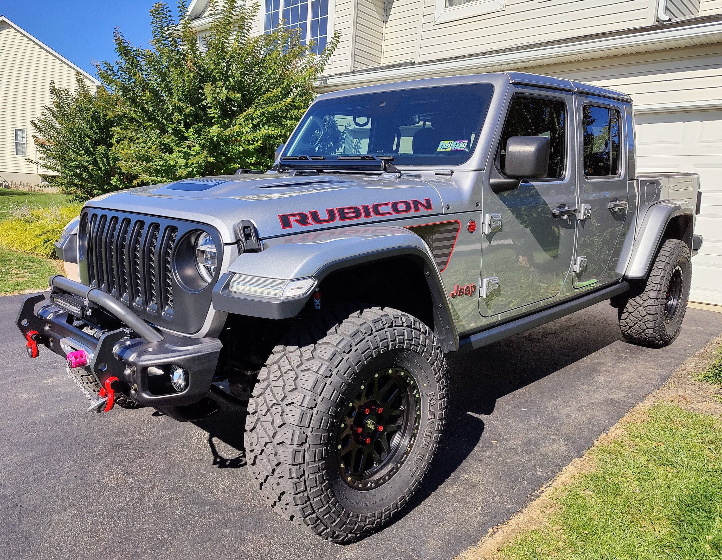 Jeep Gladiator Rock Trix 17x9 et+12 with Goodyear Territory MT 315/70r17 initial review 1