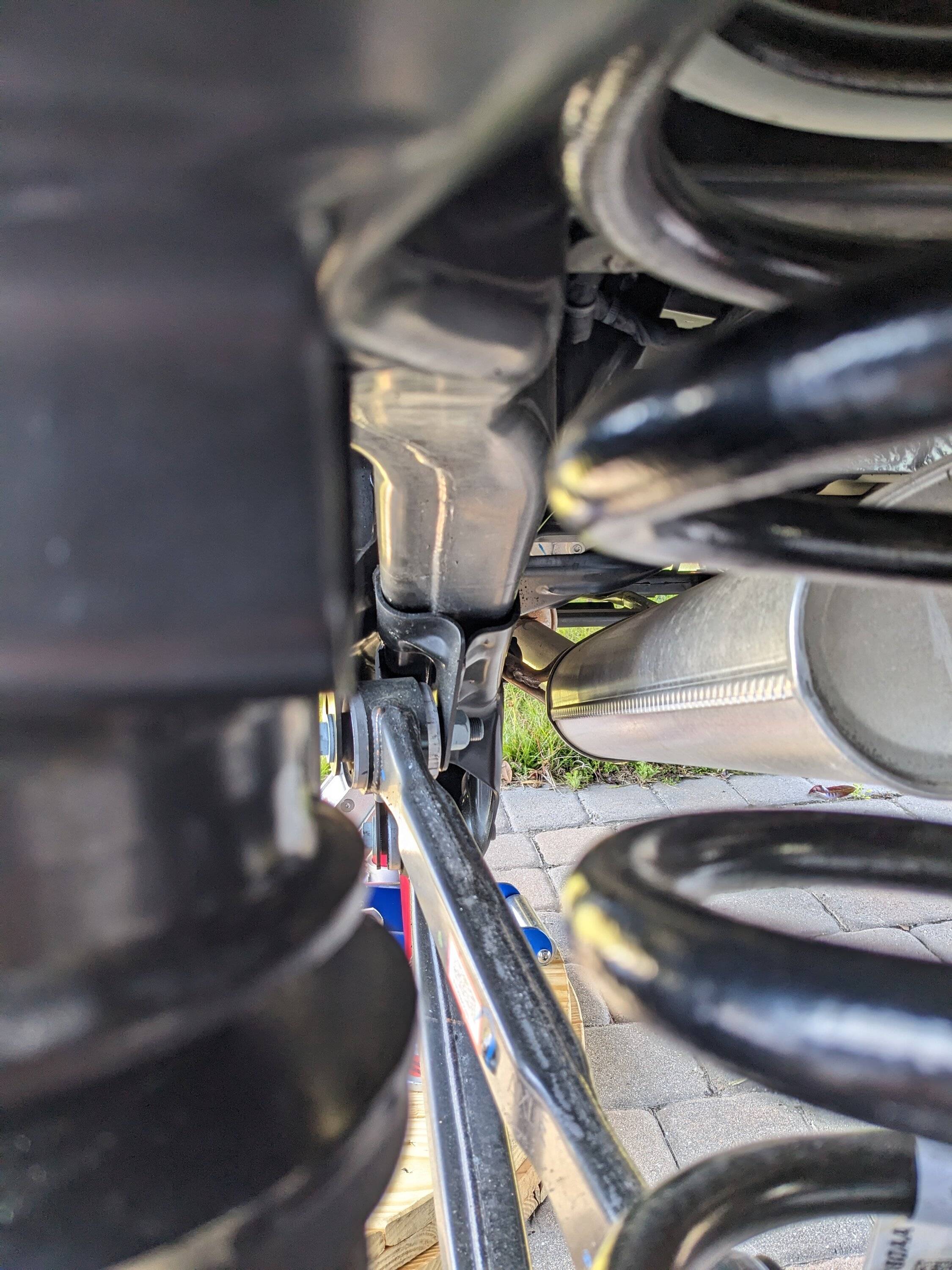 Jeep Gladiator Timbren SES requires spring removal PXL_20230219_151552928[1]