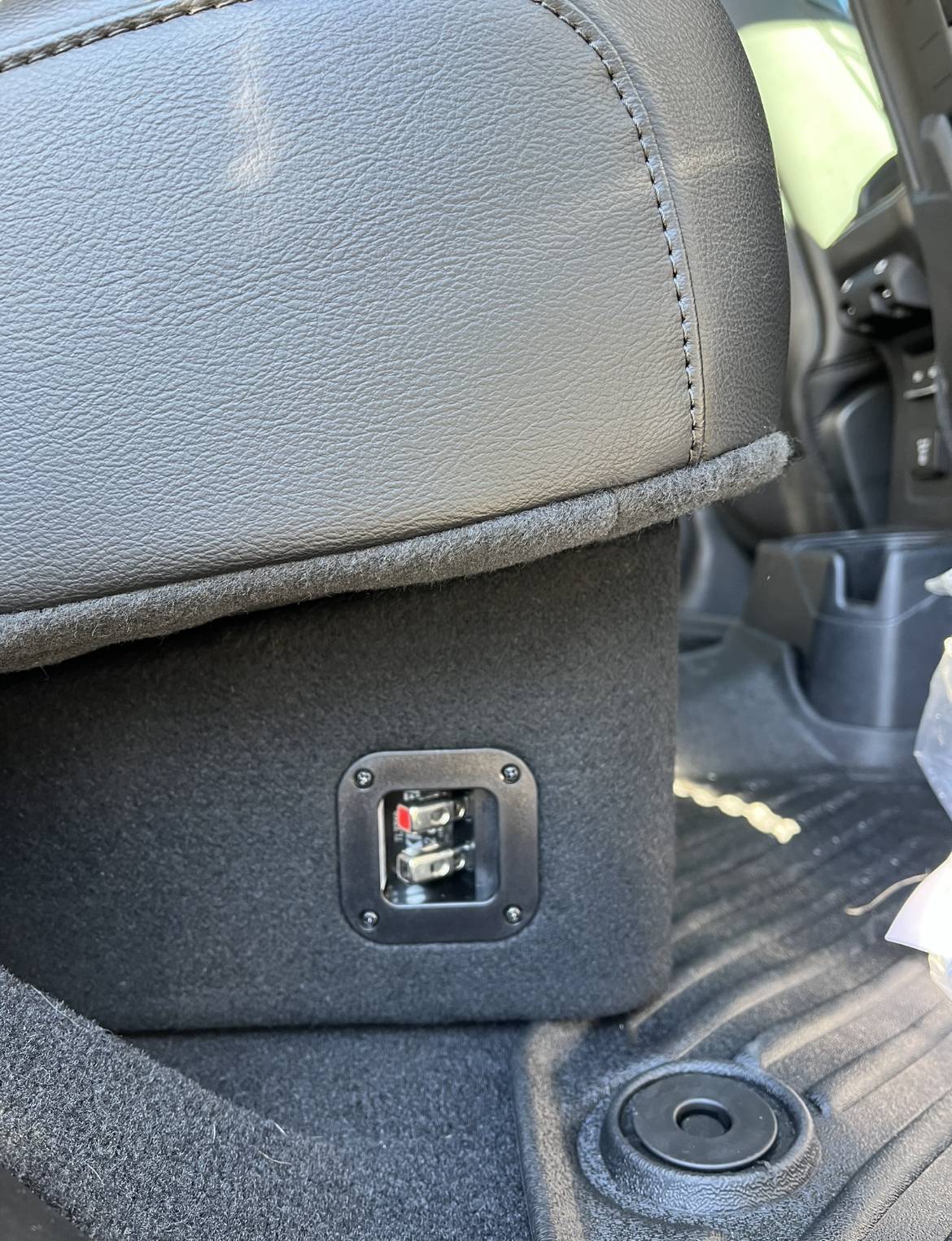 Jeep Gladiator Under Seat Subwoofer 177E60D2-7E1D-4B1D-9D0A-347DDC47BFA7