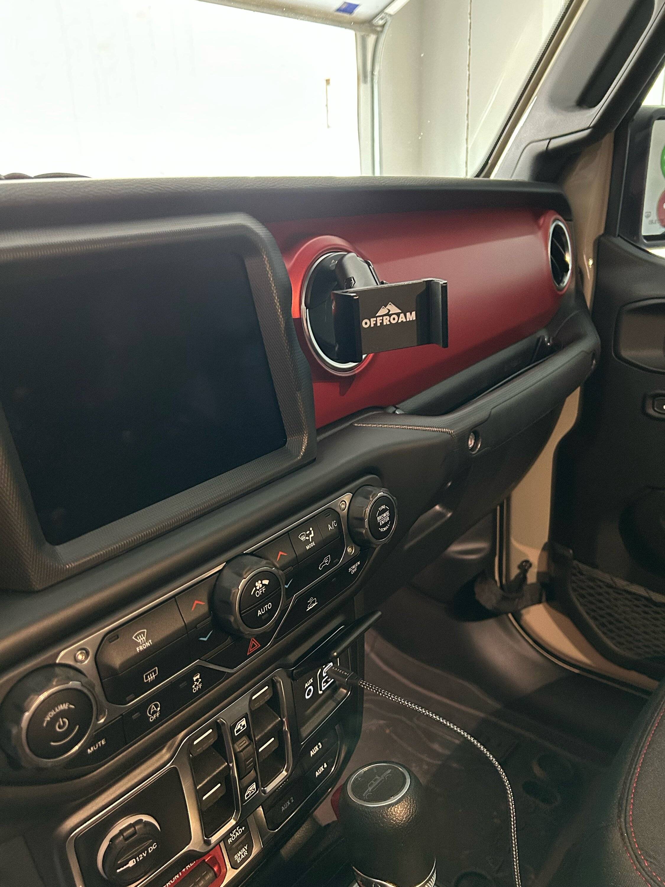 Jeep Gladiator Raider 2's weight conscious daily driver/ weekender build image1