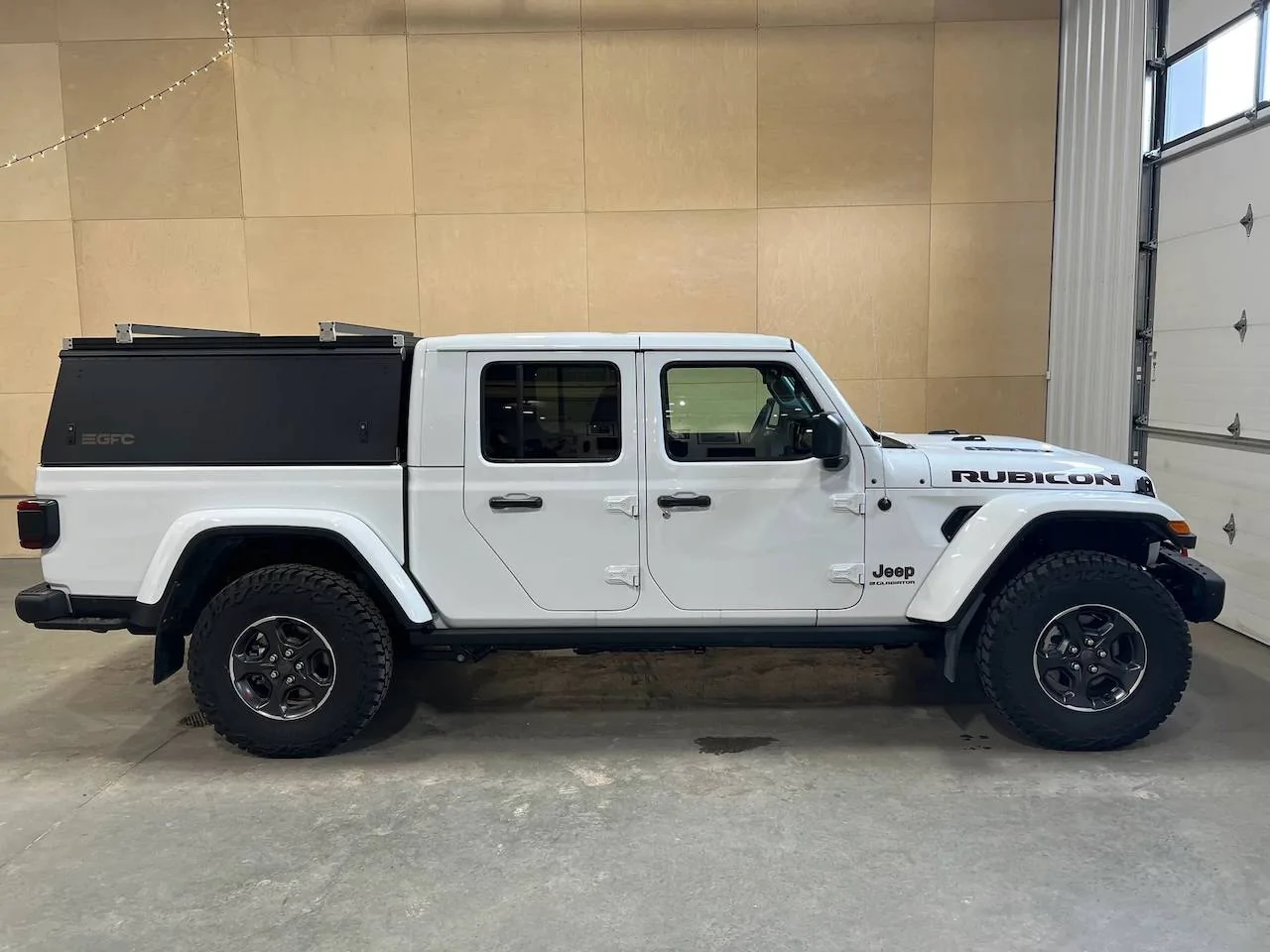 Jeep Gladiator Go Fast Camper Platform Topper IMG_0055