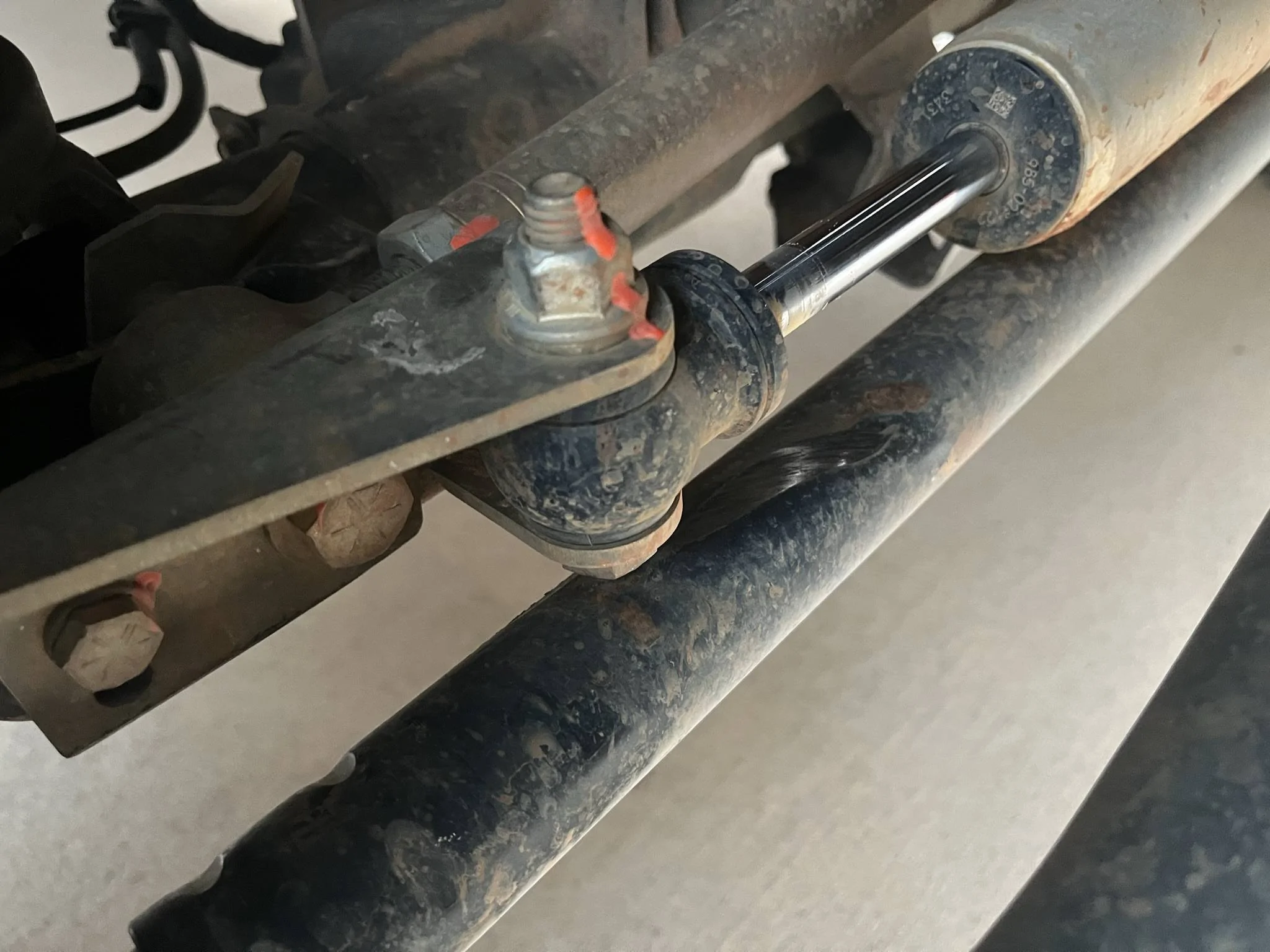 Jeep Gladiator Steering Stabilzer hitting Tie Rod 0751822F-D442-4187-9905-7AFABAB47B48