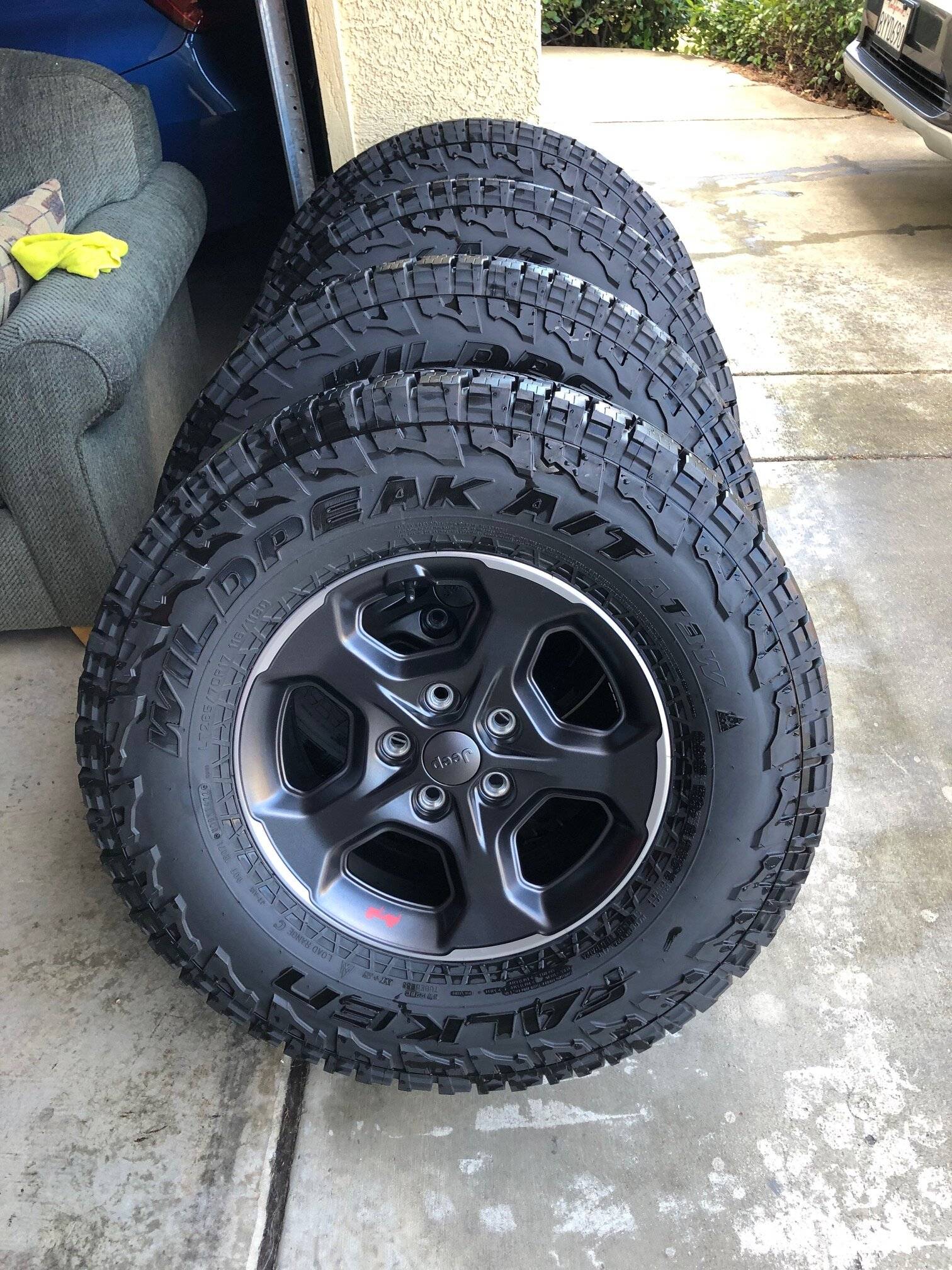 Jeep Gladiator Gladiator Rubicon Wheel and/or Tire IMG_1810
