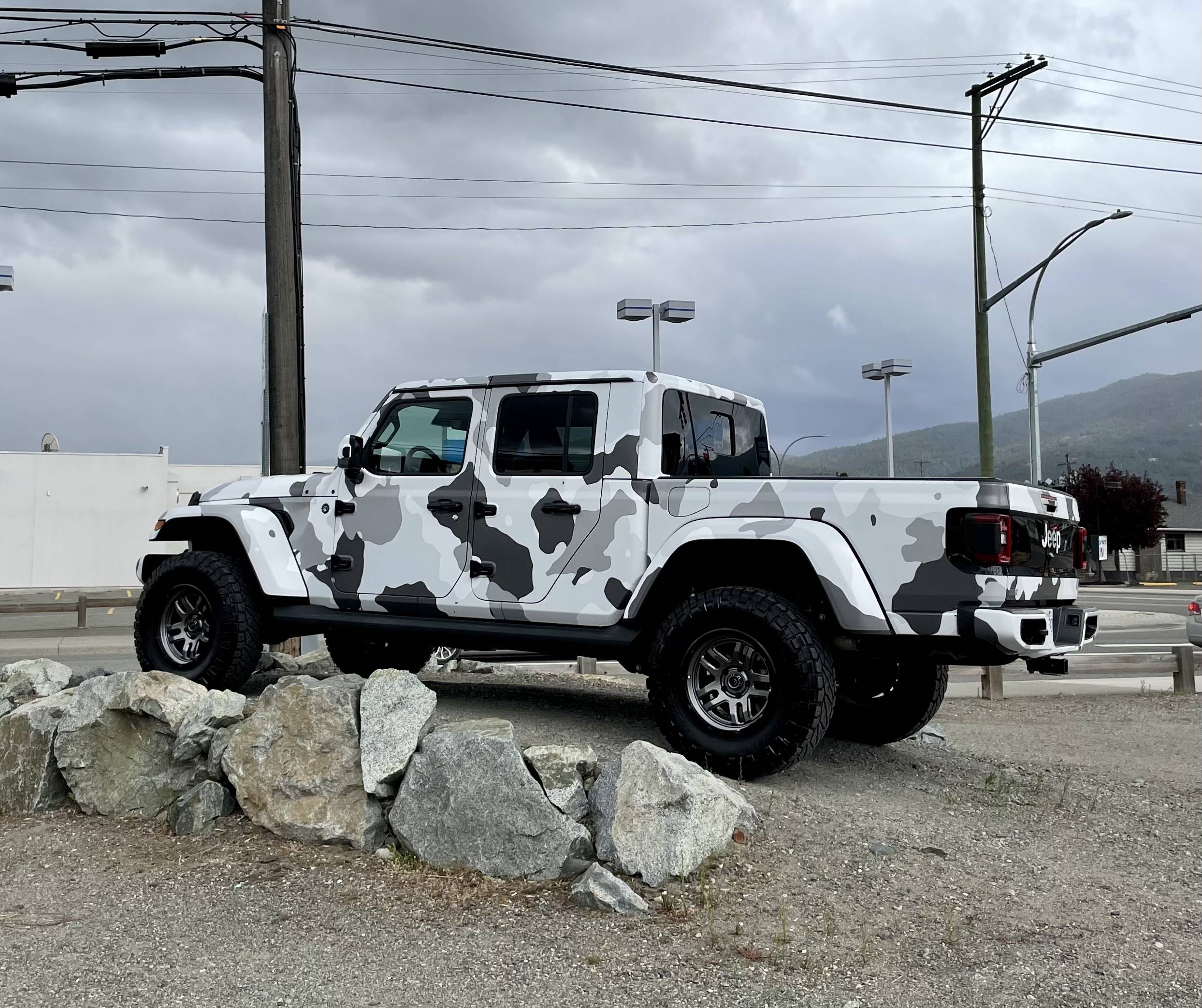 Jeep Gladiator Rare colors B6A646F9-A5AC-4B36-8929-F25F92AE54D1