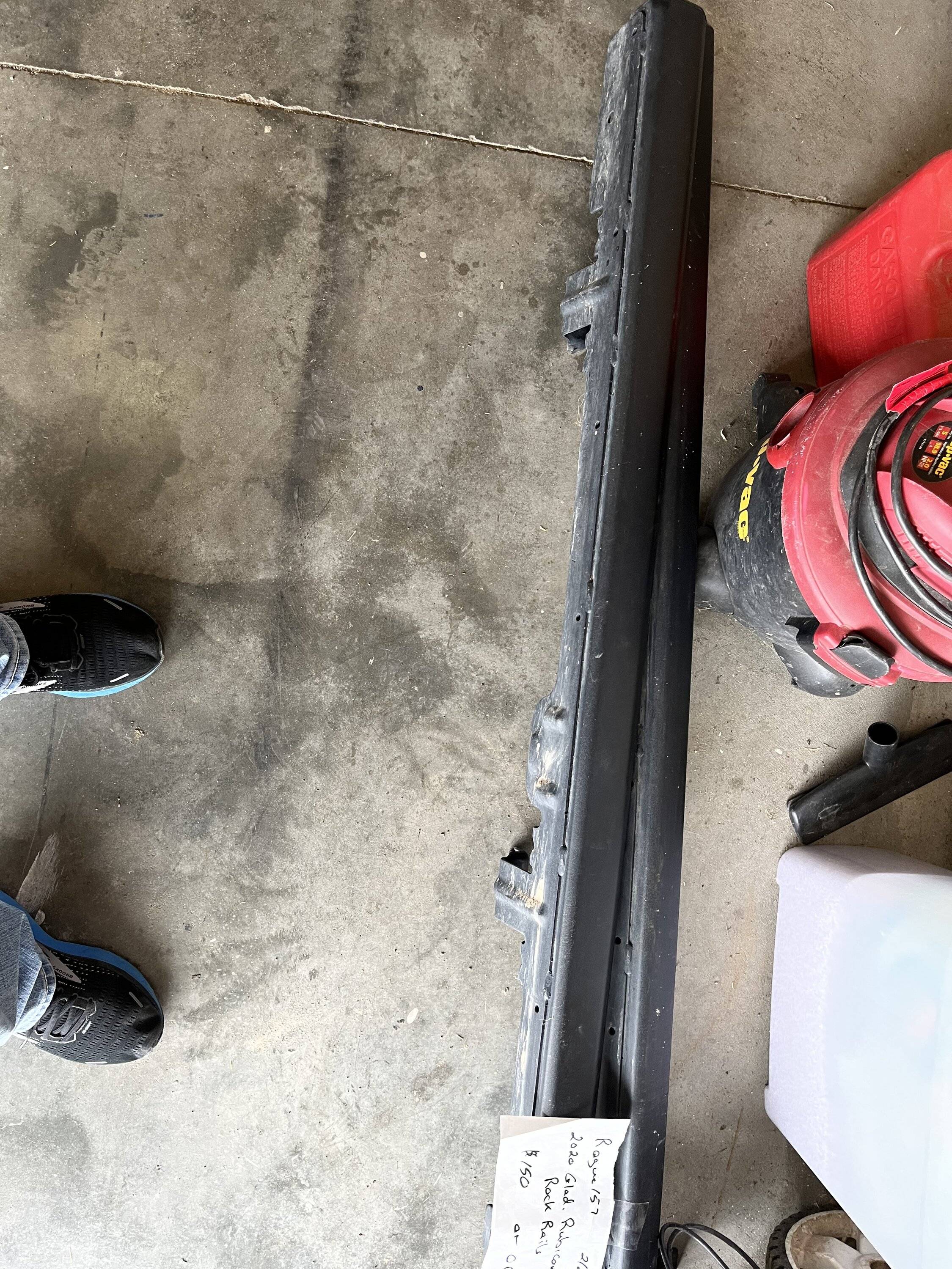 Jeep Gladiator Gladiator Part for sale SW Kansas area AC966906-F215-495E-860A-424392E713B9