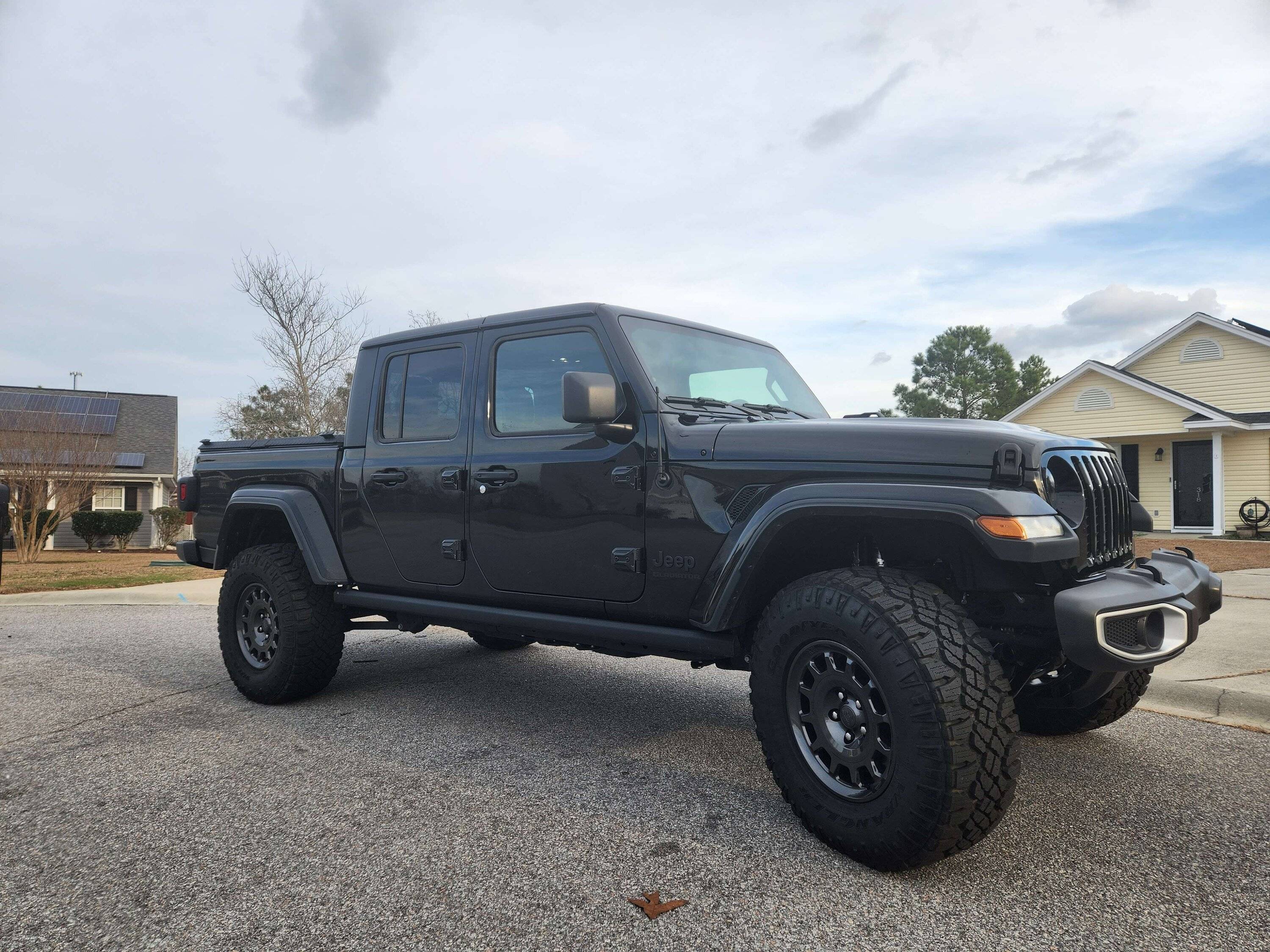 Jeep Gladiator Gladiators on 35s builds photos please! AfterLift