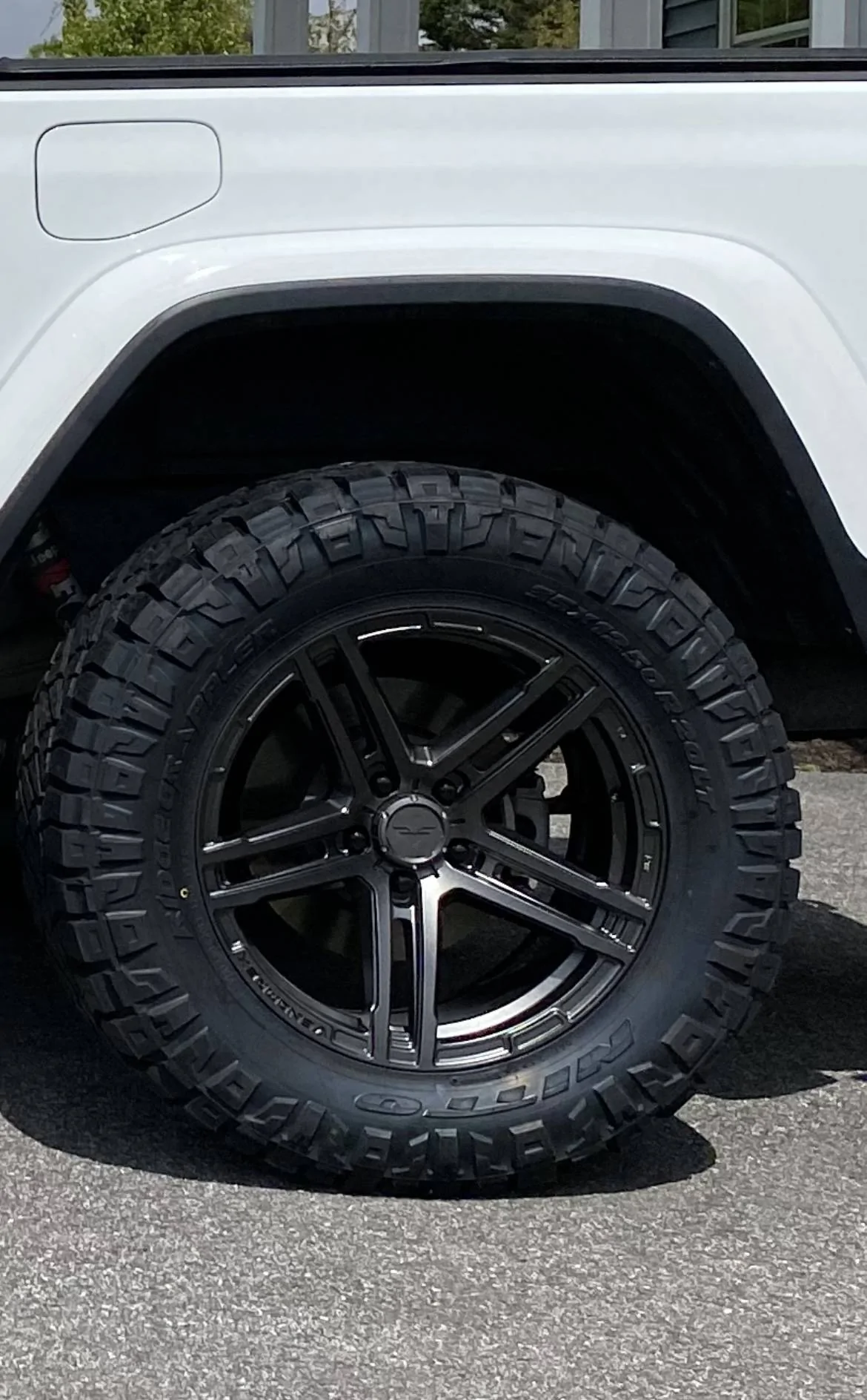 Jeep Gladiator WTT - My 20” Venomrex VR501 and 35” Nitto Ridge Grapplers for your stock Gladiator Rubicon/Mojave wheels and Tires + cash 5B7124B2-8247-4D5F-A7D4-03DAF2E146D3