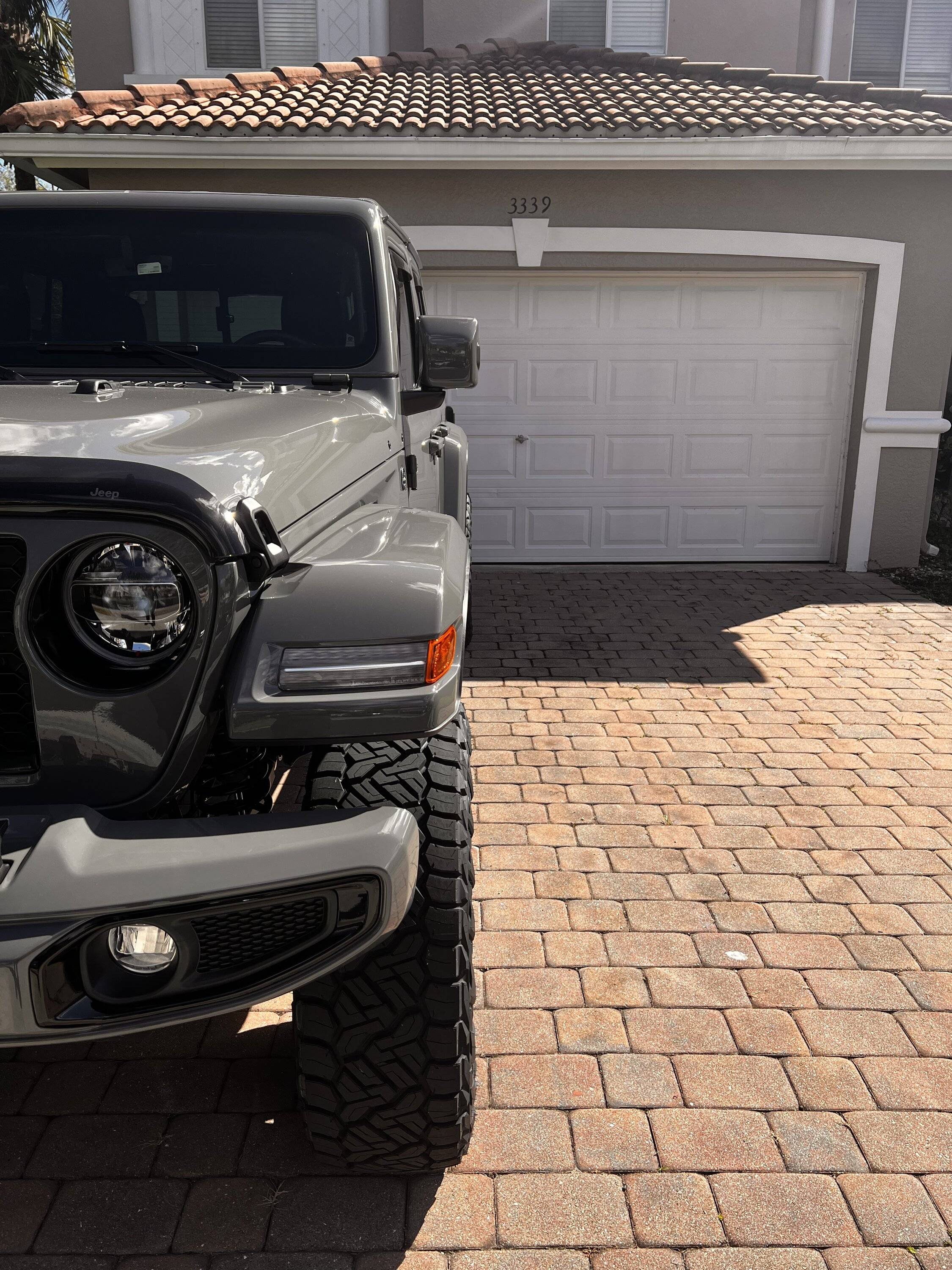 Jeep Gladiator Gladiators on 35s builds photos please! 1C91FBF0-3F21-4E74-B128-0BEC6C1E563E