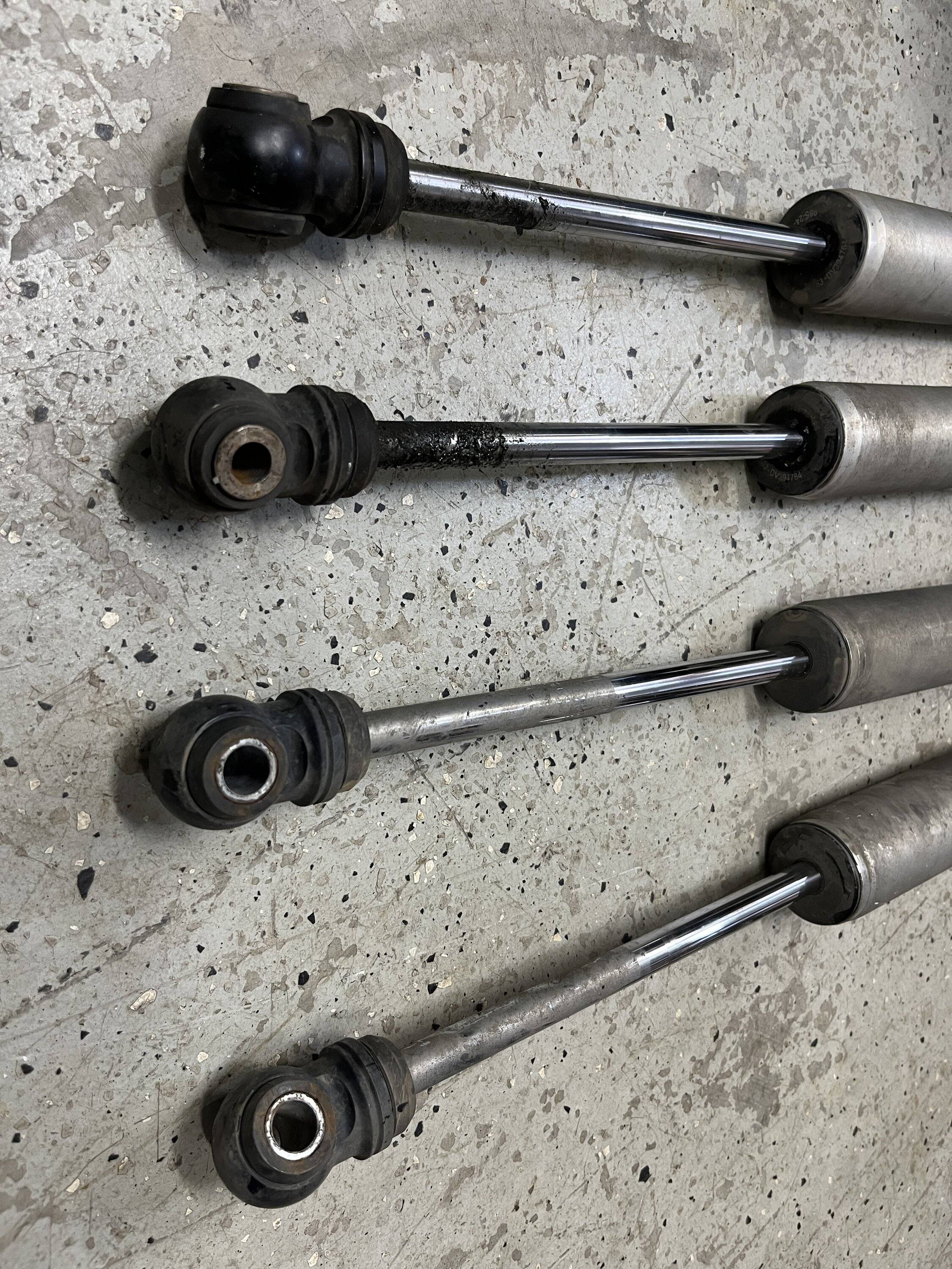 Jeep Gladiator Fox 2.0 IFP shocks 14A3EBCF-8E72-49E1-AE17-E79C959B7D9C